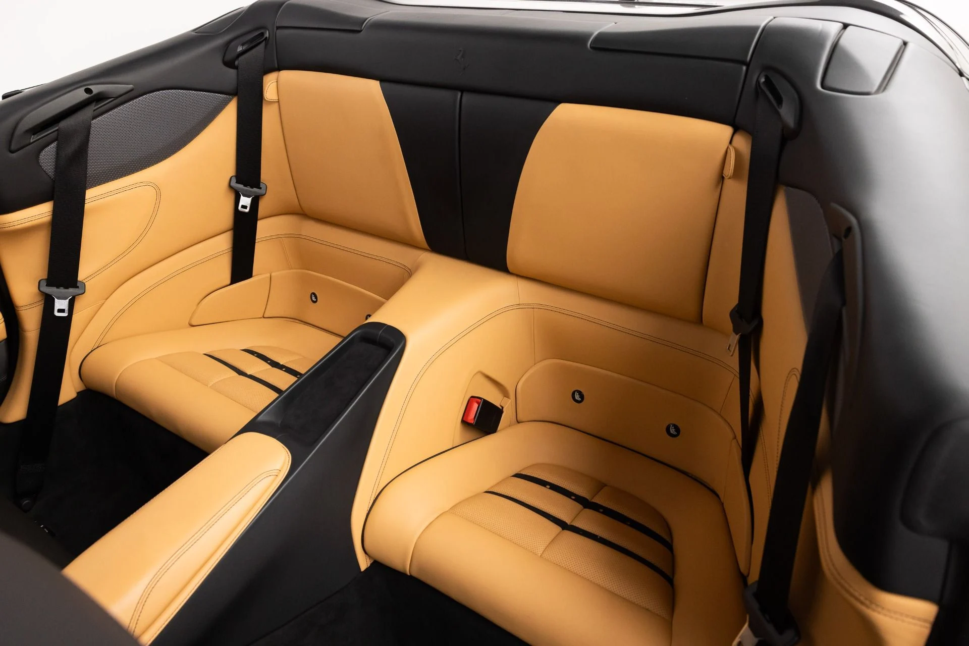 mph062_1079805937_Used_2019_Ferrari_Portofino_1784318320_8b9b829218