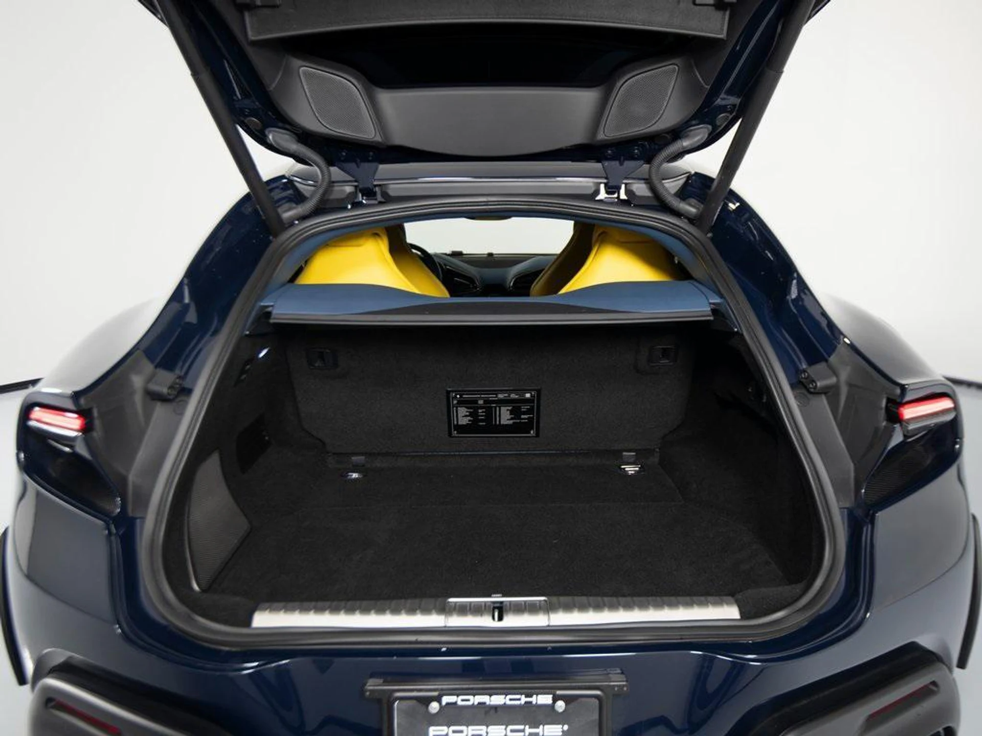 mph062_1105213266_7z_SR_xu_R_Yb_D8_Yfo_Pl_H44_Iv_c8_Lk_9026030d09