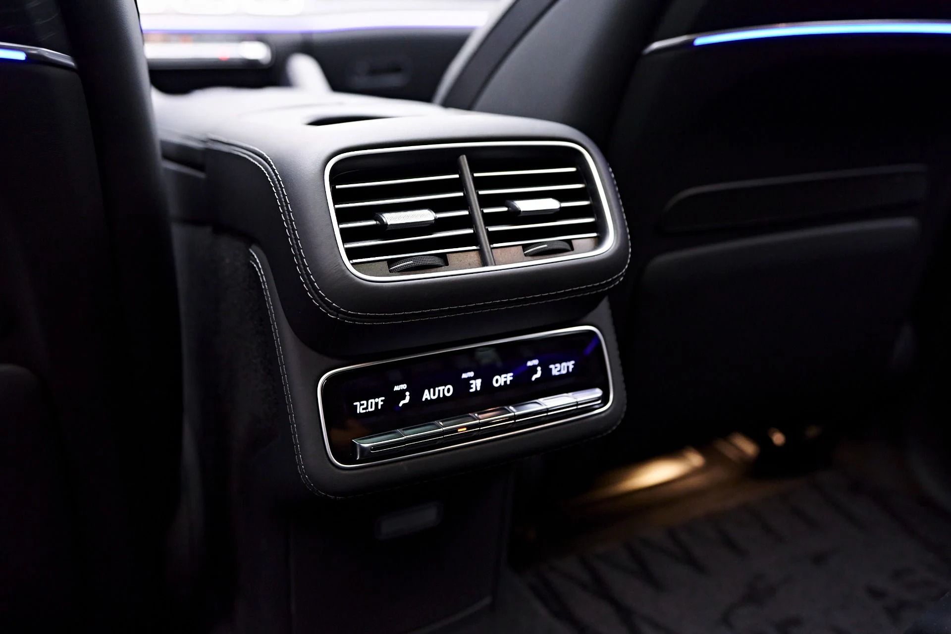 mph062_1128004010_Used_2022_Mercedes_Benz_GLS_Maybach_GLS_600_1747446181_0477ec5c8b