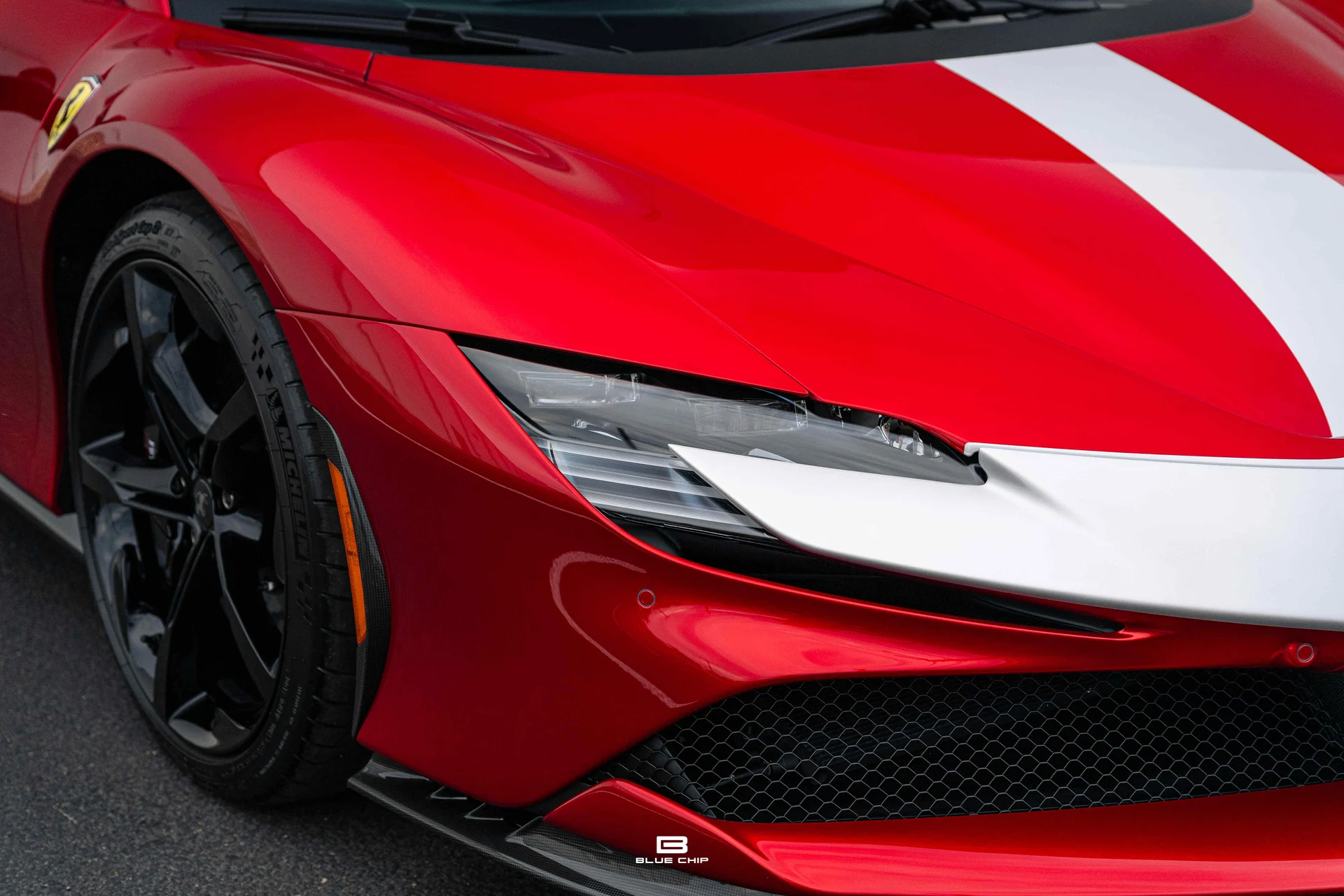 mph062_1208424455_6a6a857e6bfc24c1adae166e_23796_202025_20_Ferrari_20_SF_90_20_Spider_20_Roso_20_Magma_63_fceb13d6d0