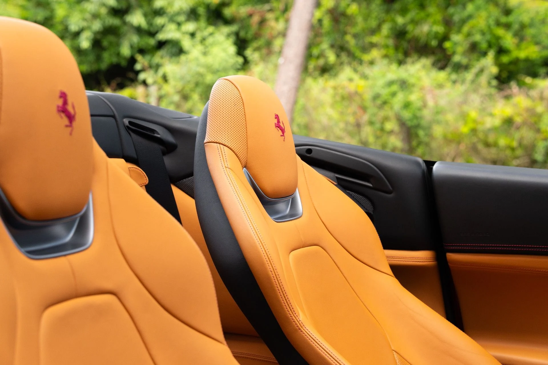 mph062_1213081706_Used_2019_Ferrari_Portofino_1779385815_8143e7b3ac