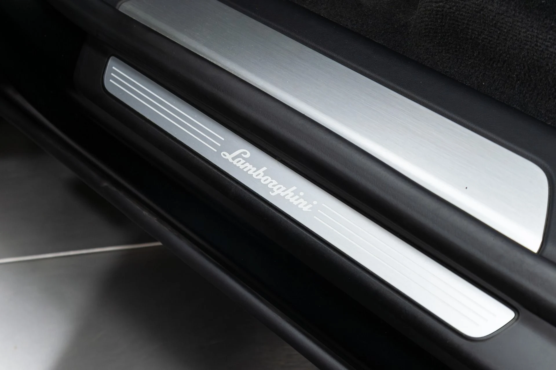 mph062_1223828799_Used_2022_Lamborghini_Urus_Graphite_Capsule_1775757245_875b59dbed