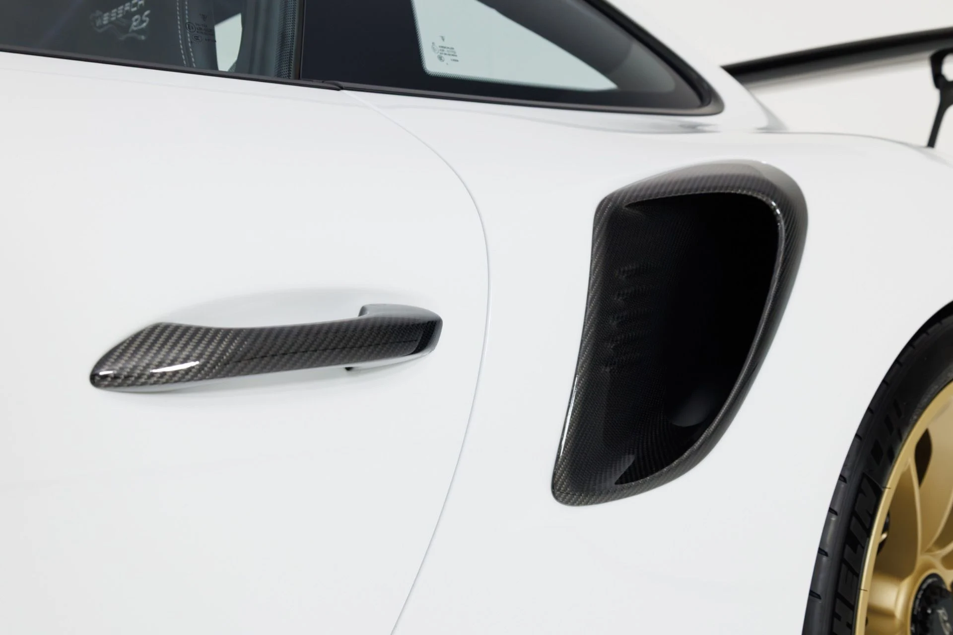 mph062_1230680677_Used_2019_Porsche_911_GT_3_RS_1774651740_246a8a1498