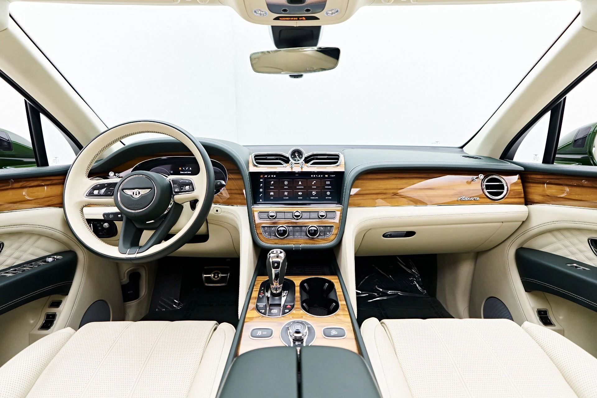 mph062_1231928123_Used_2023_Bentley_Bentayga_EWB_1754782487_cb23420d1c