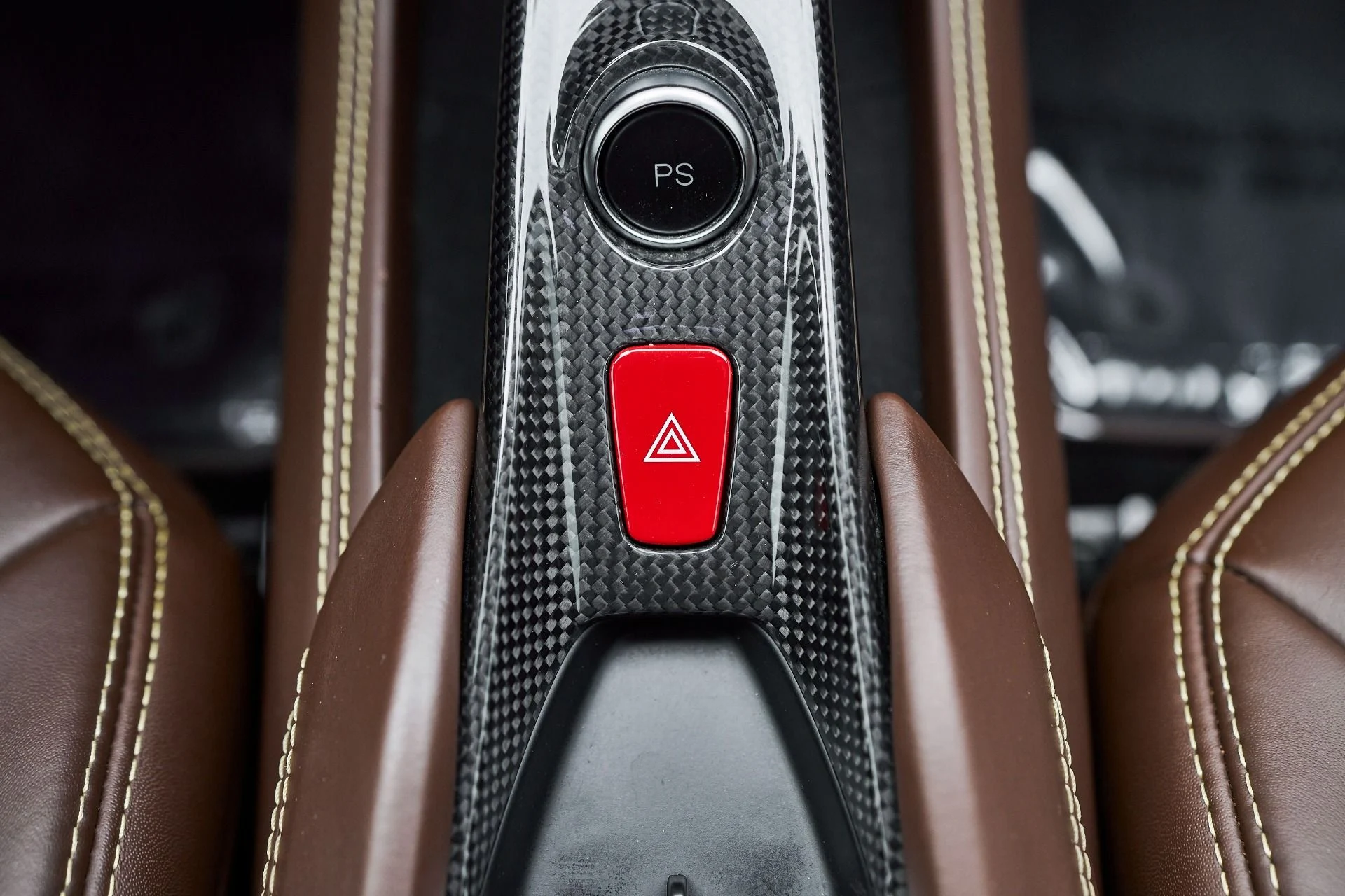 mph062_1285417109_Used_2020_Ferrari_F8_Tributo_Base_1761597707_eb11d5a822