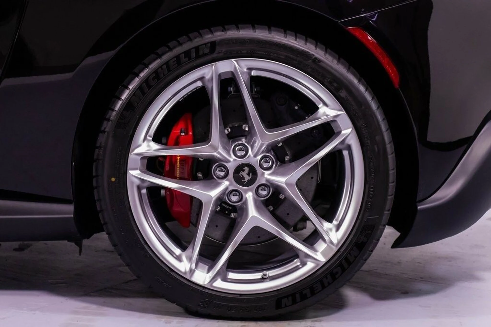 mph062_131729614_8f51ca3dbd32f7c49f4b9bc163f02e56x_84ab9c5966