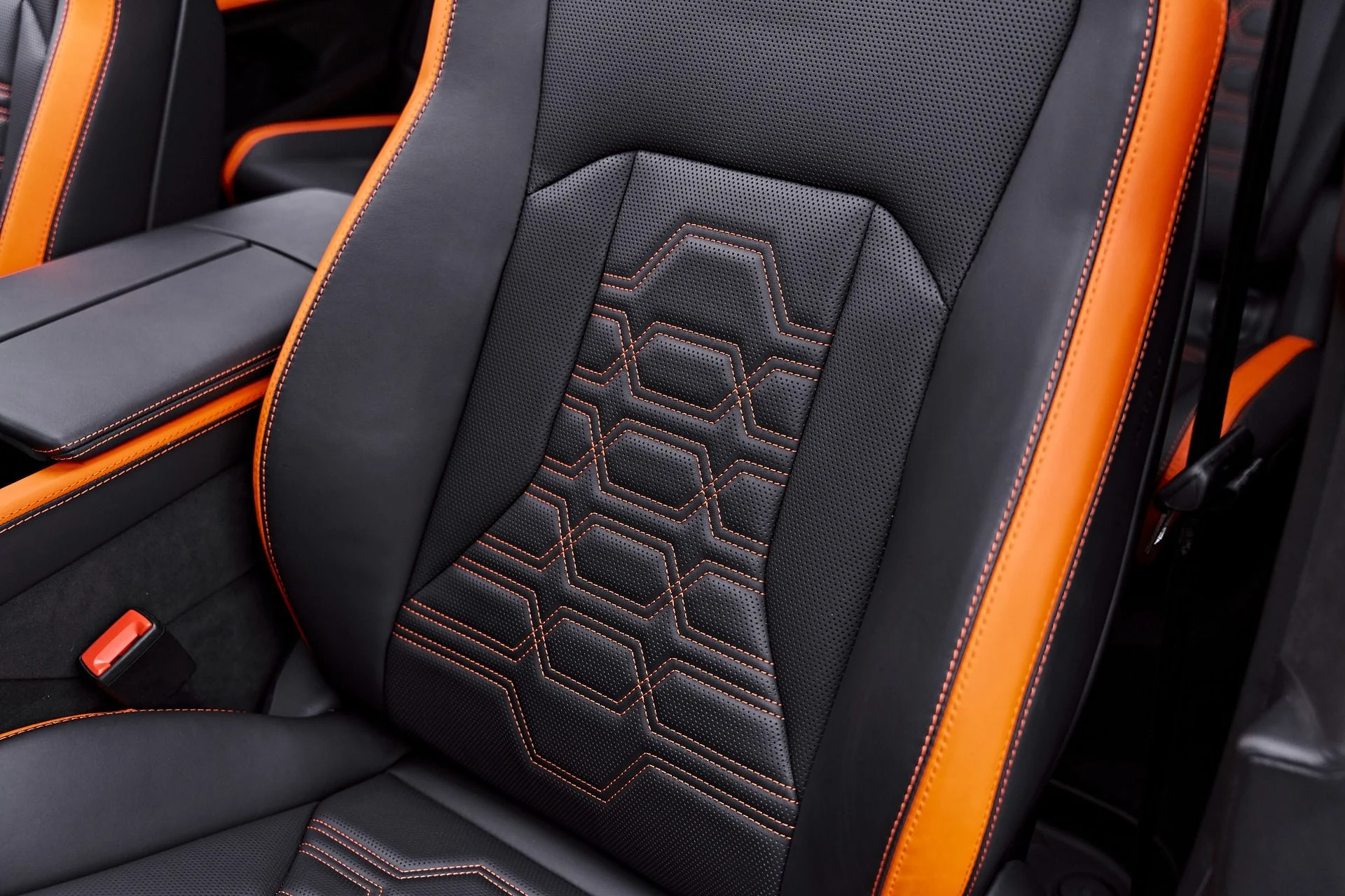 mph062_1398727907_Used_2025_Lamborghini_Urus_SE_1788282762_3e4d968aa6