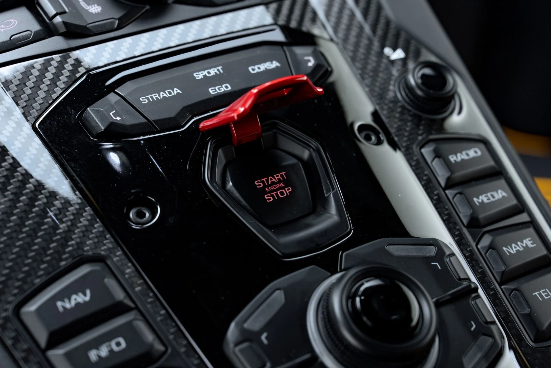 mph062_1444187798_Used_2021_Lamborghini_Aventador_LP_770_4_SVJ_1776372270_e8b11ae983