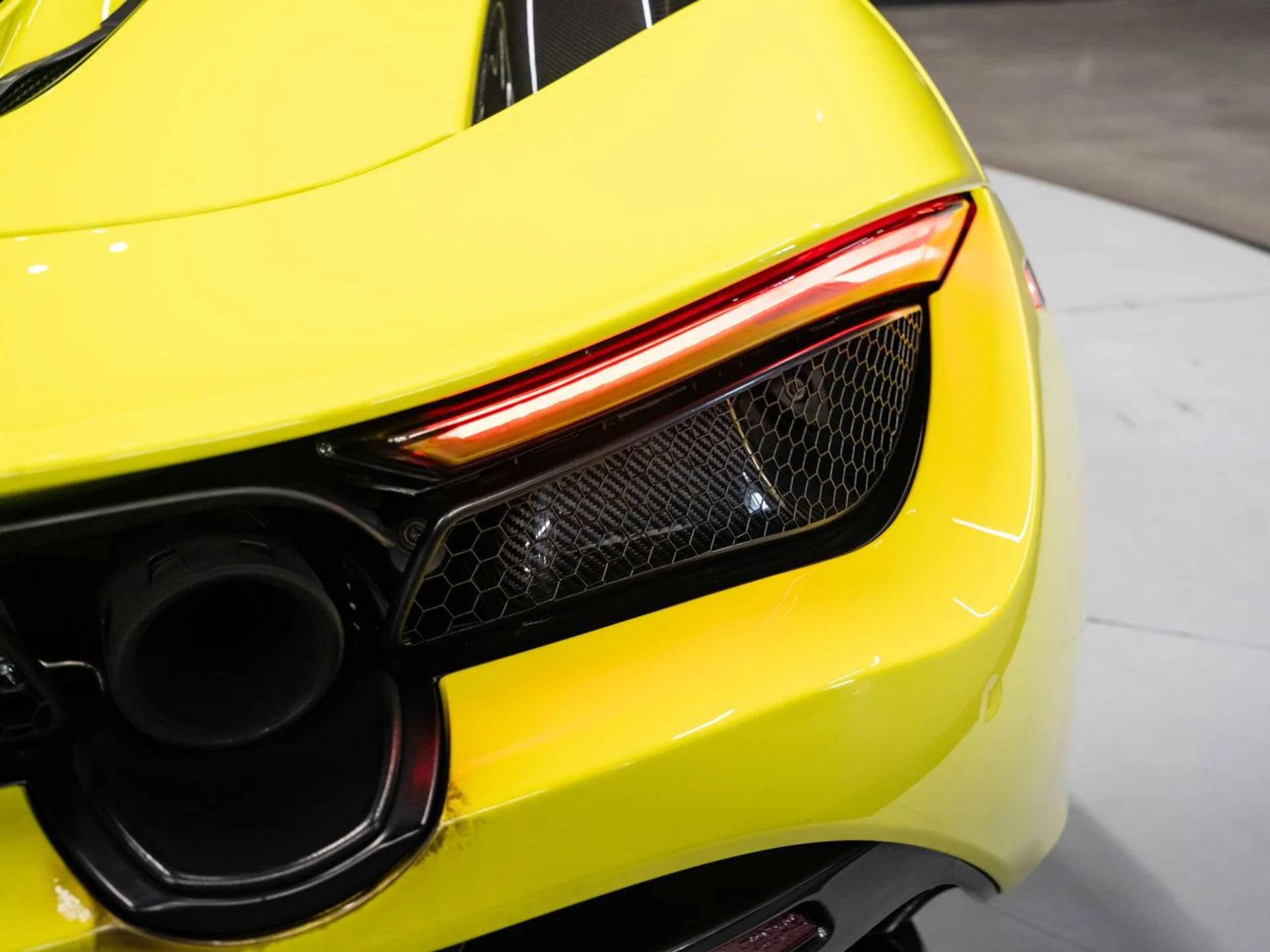 mph062_1452310707_mclaren_720s_2018_637d6ba625