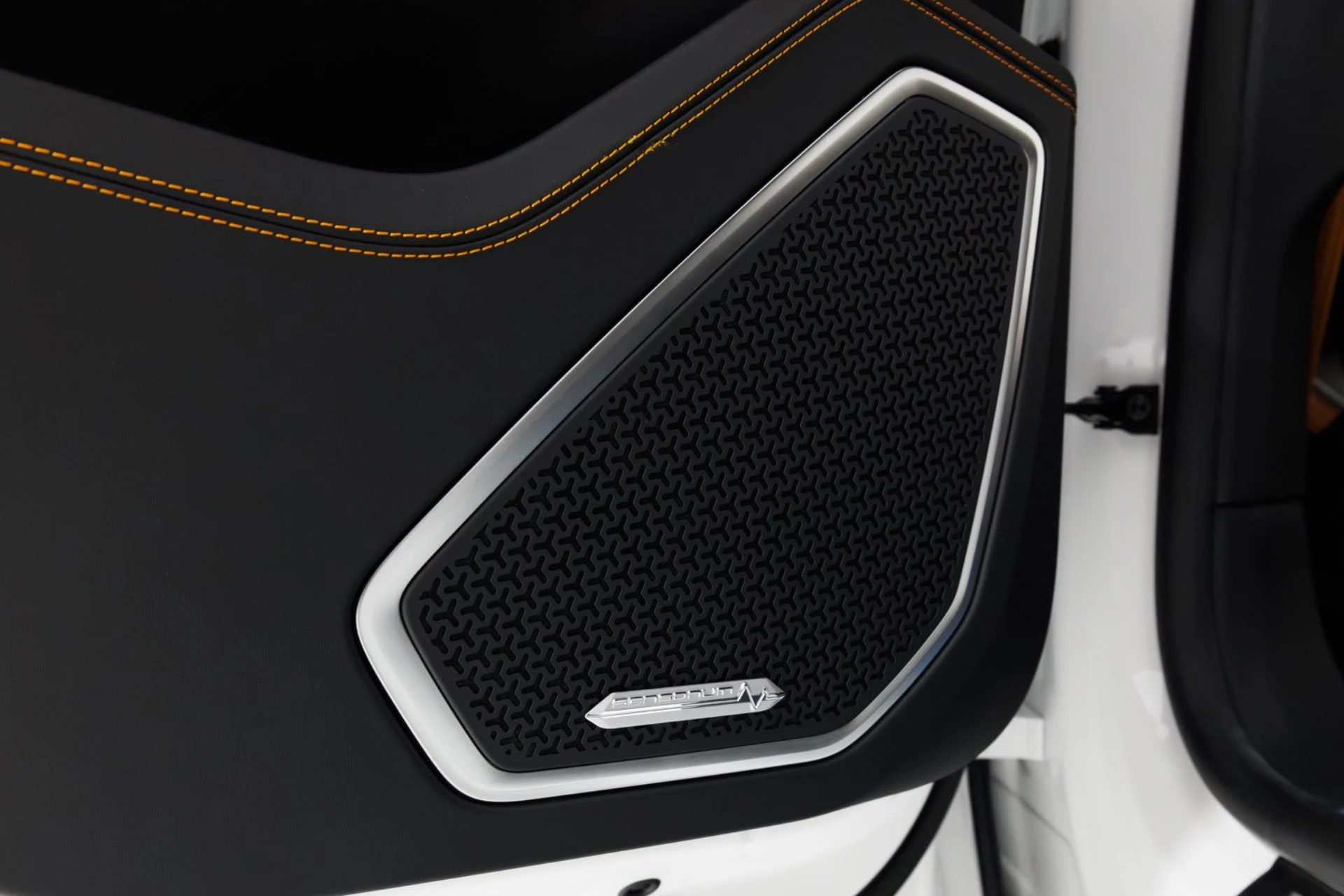 mph062_1473673687_Used_2024_Lamborghini_Urus_S_1775674860_ca04cd8062