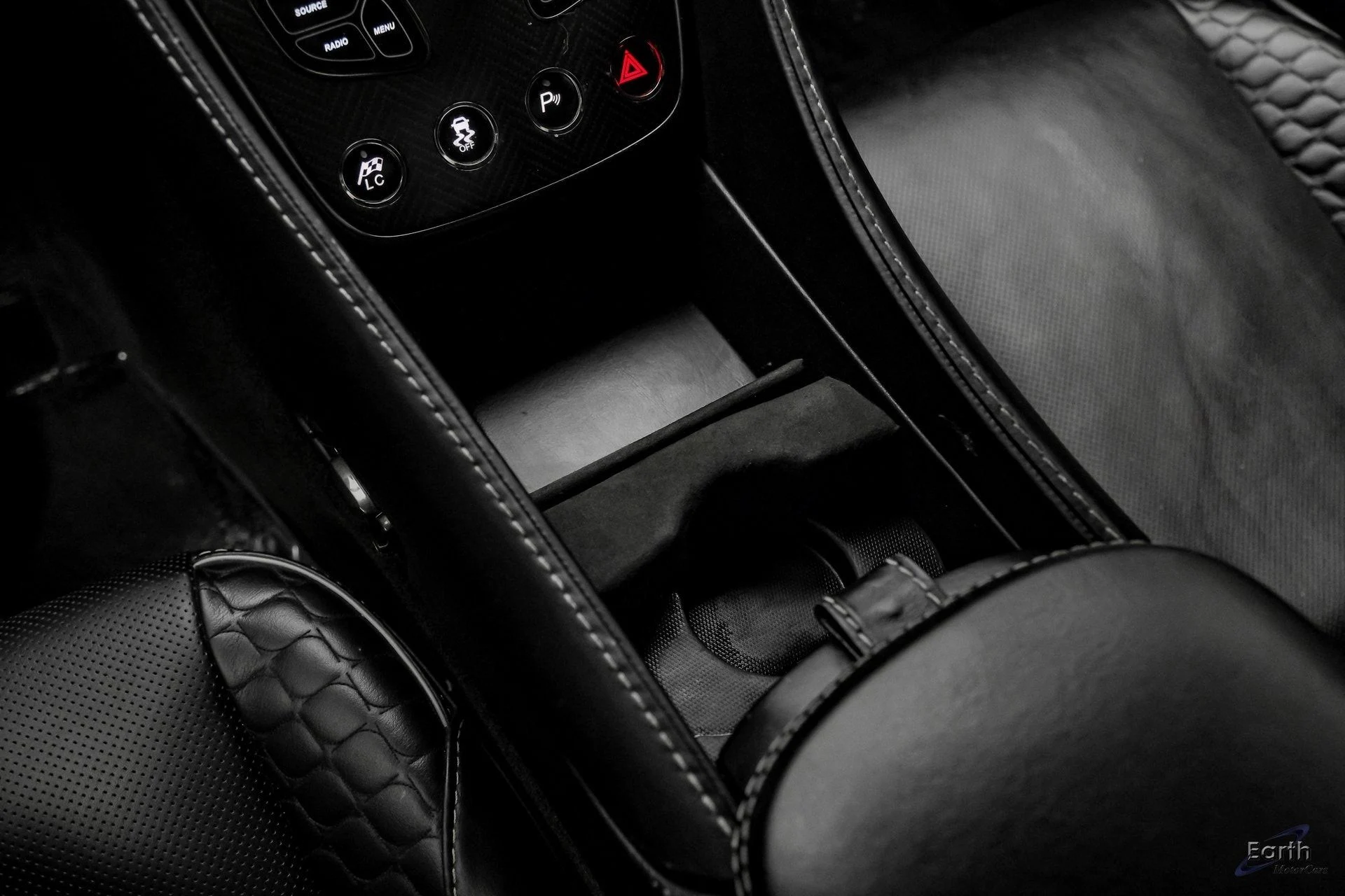 mph062_151153986_92aed1871cd7d7b0e0986c4a6204022ax_101165fd6b