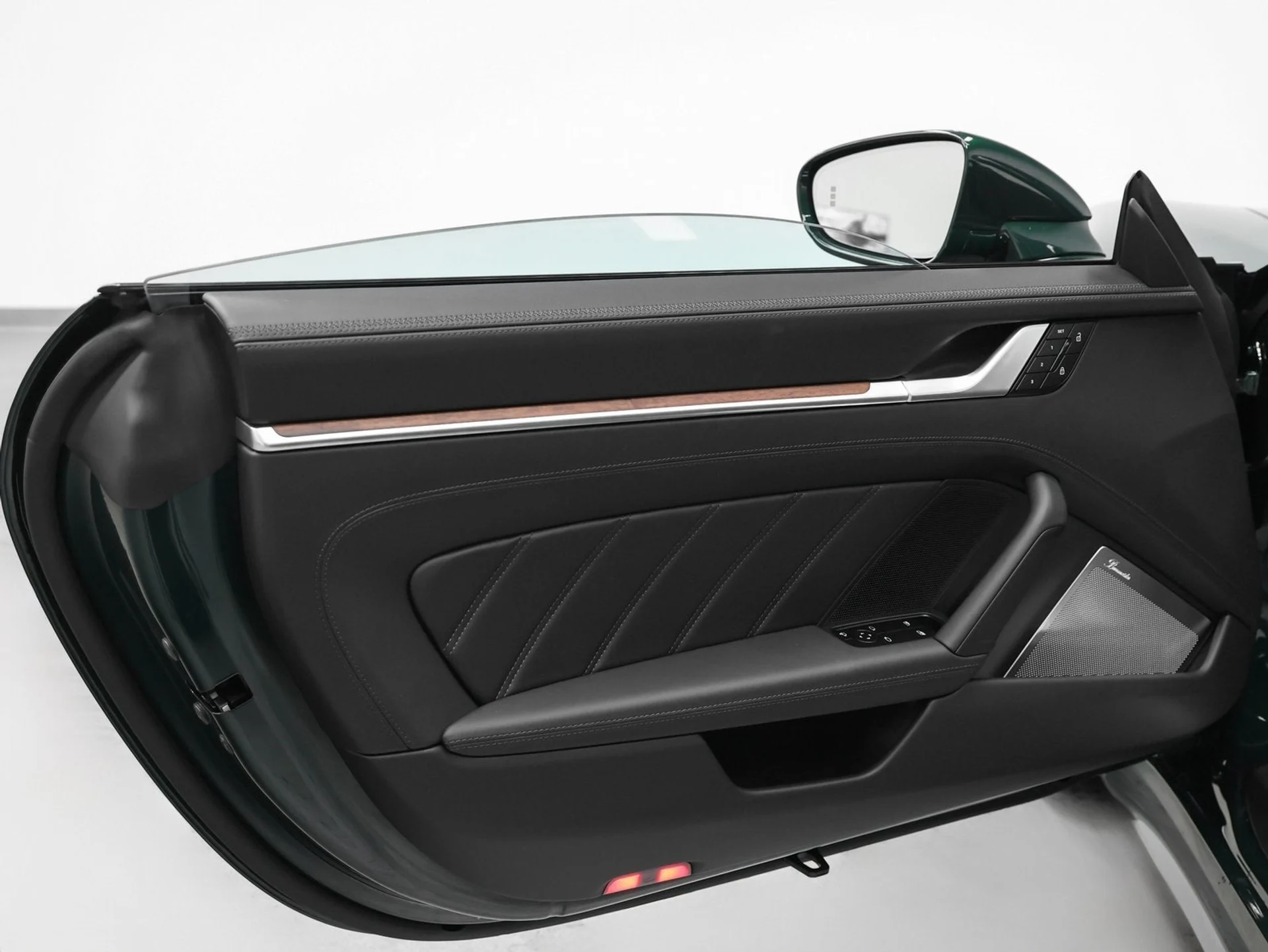 mph062_1517375931_63_ea27adef95