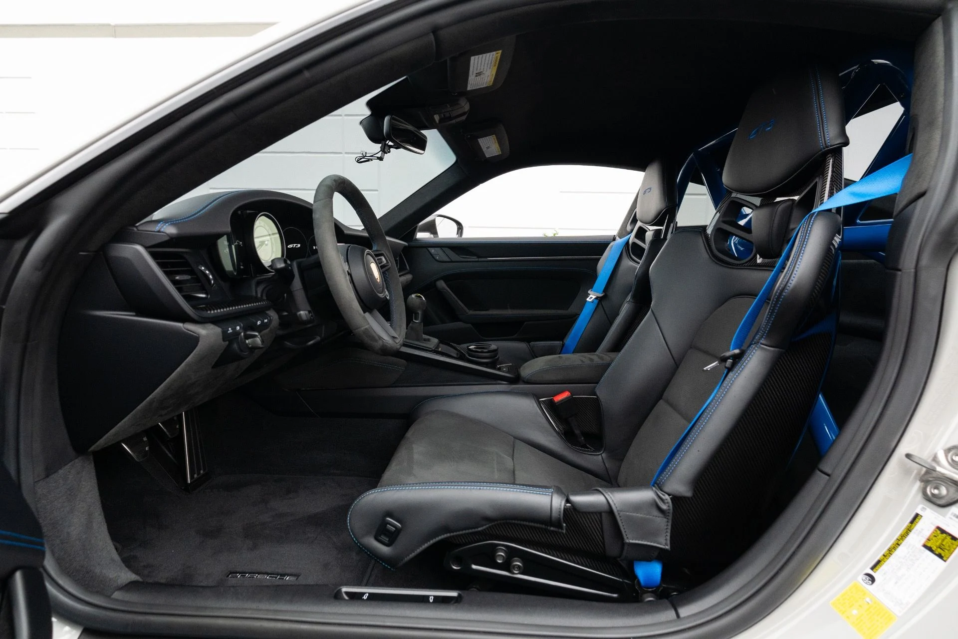 mph062_1519459589_Used_2024_Porsche_911_GT_3_1768339122_36cad8ce23