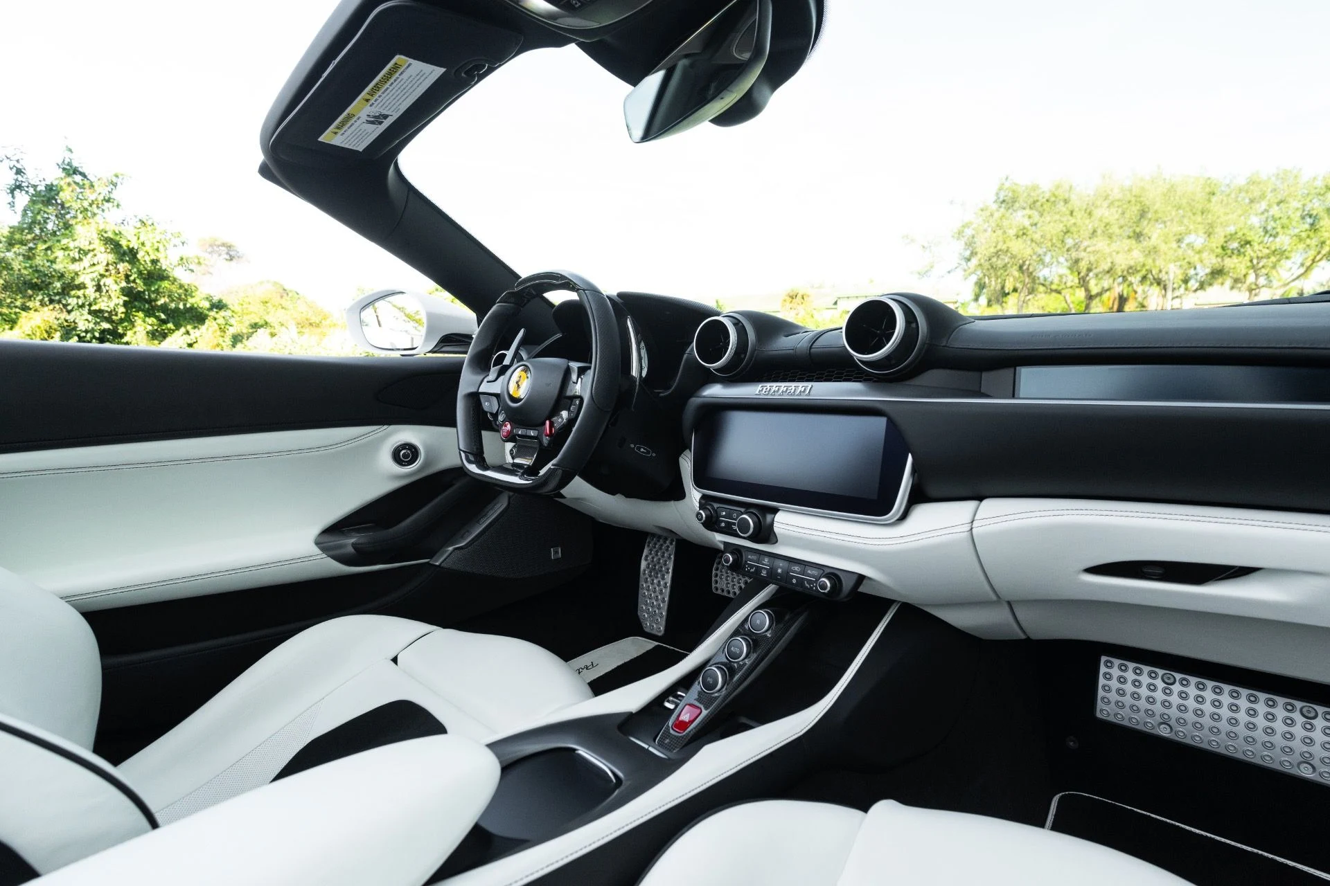 mph062_15833023_Used_2023_Ferrari_Portofino_M_1766185478_7ceb80aa01