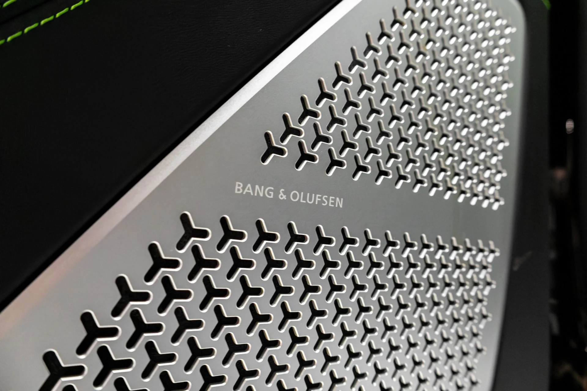 mph062_1586475436_Used_2022_Lamborghini_Urus_1771543126_2ea95ea4a5