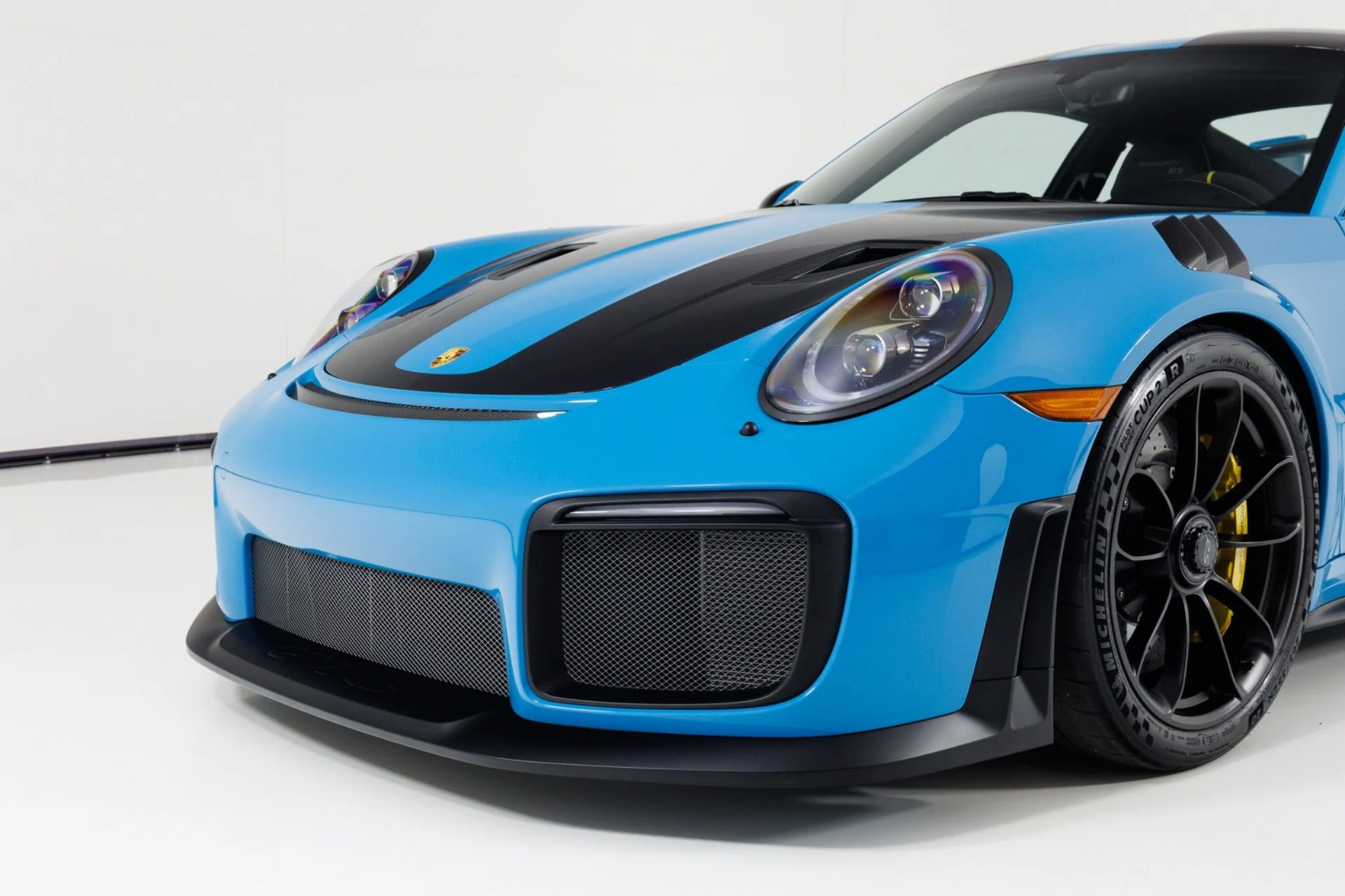 mph062_1614039255_Used_2019_Porsche_911_GT_2_RS_1792013921_7b614fe91e