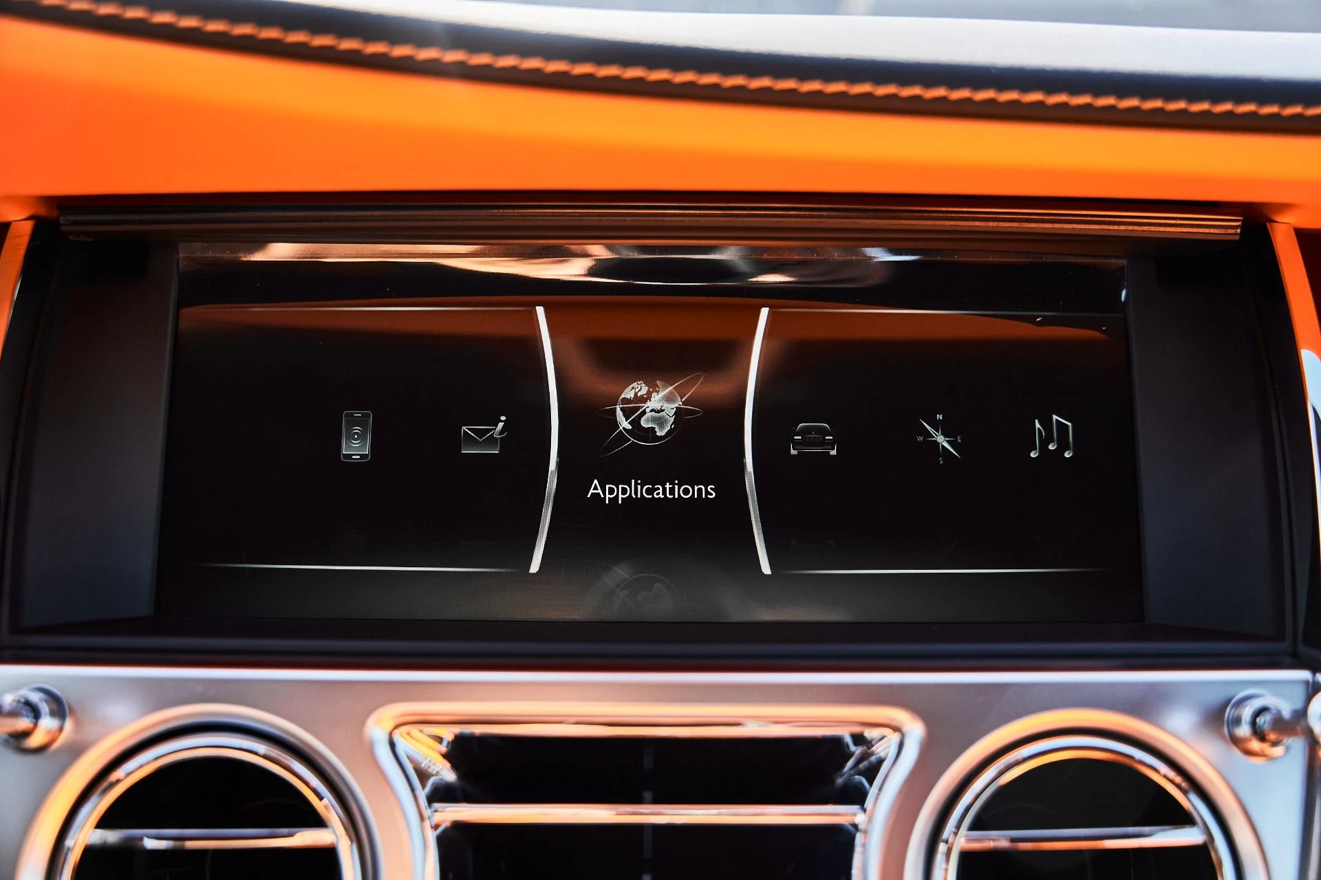 mph062_1631747591_Used_2020_Rolls_Royce_Wraith_Base_1776302667_36312f2b71