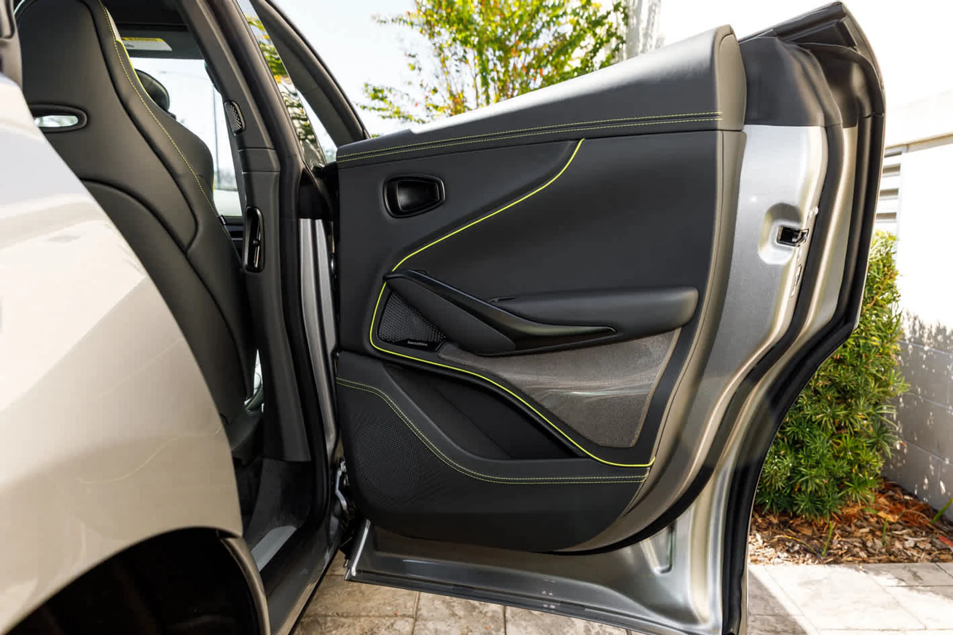 mph062_1657674456_63_ef57fec1b4