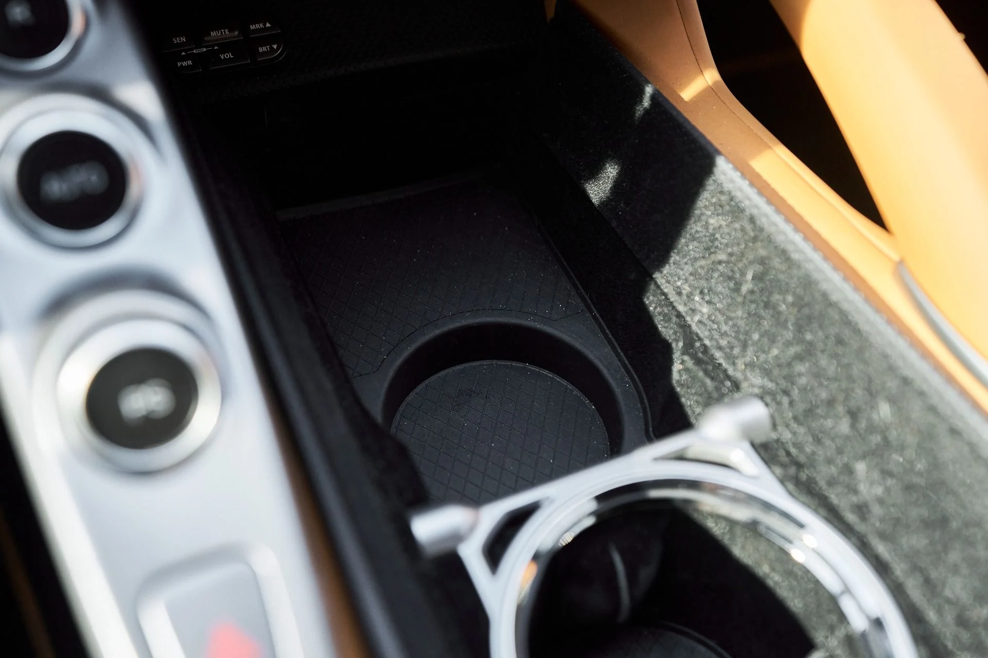 mph062_1670994851_Used_2018_Ferrari_GTC_4_Lusso_V12_1764210237_0b4db5edff