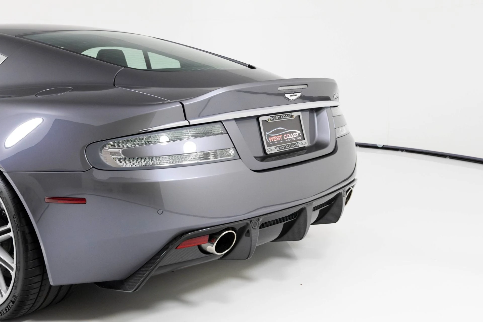 mph062_1696074605_Used_2009_Aston_Martin_DBS_1763602407_1f3e2e0419