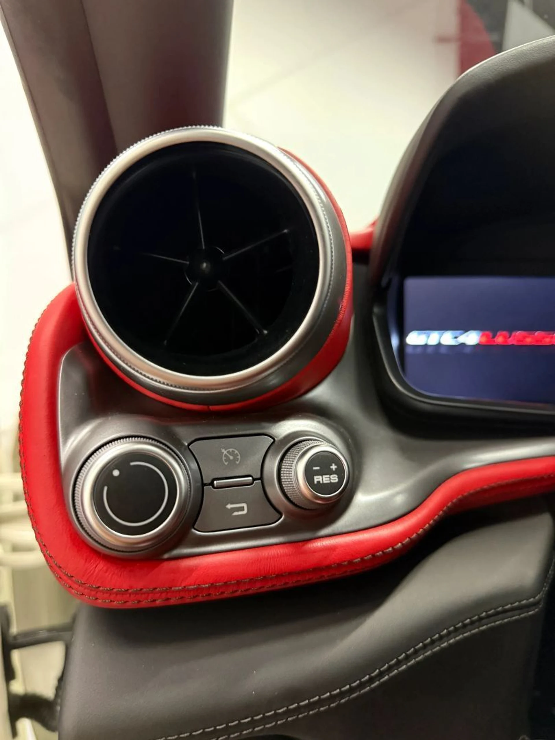 mph062_1710244502_202510_4da18fe6dec64c6fa53ea9fc908bda18_2e213a5800