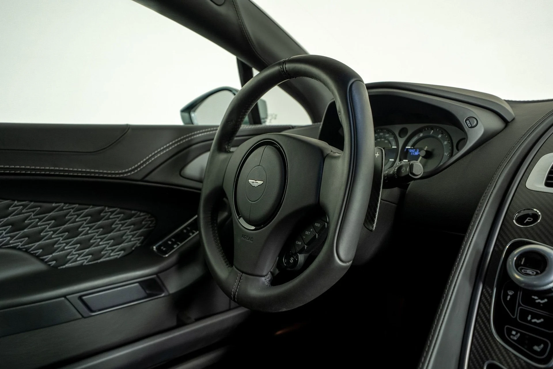 mph062_172443514_5463444691a141ad9ddf700c343f091f_9b9dc3086c