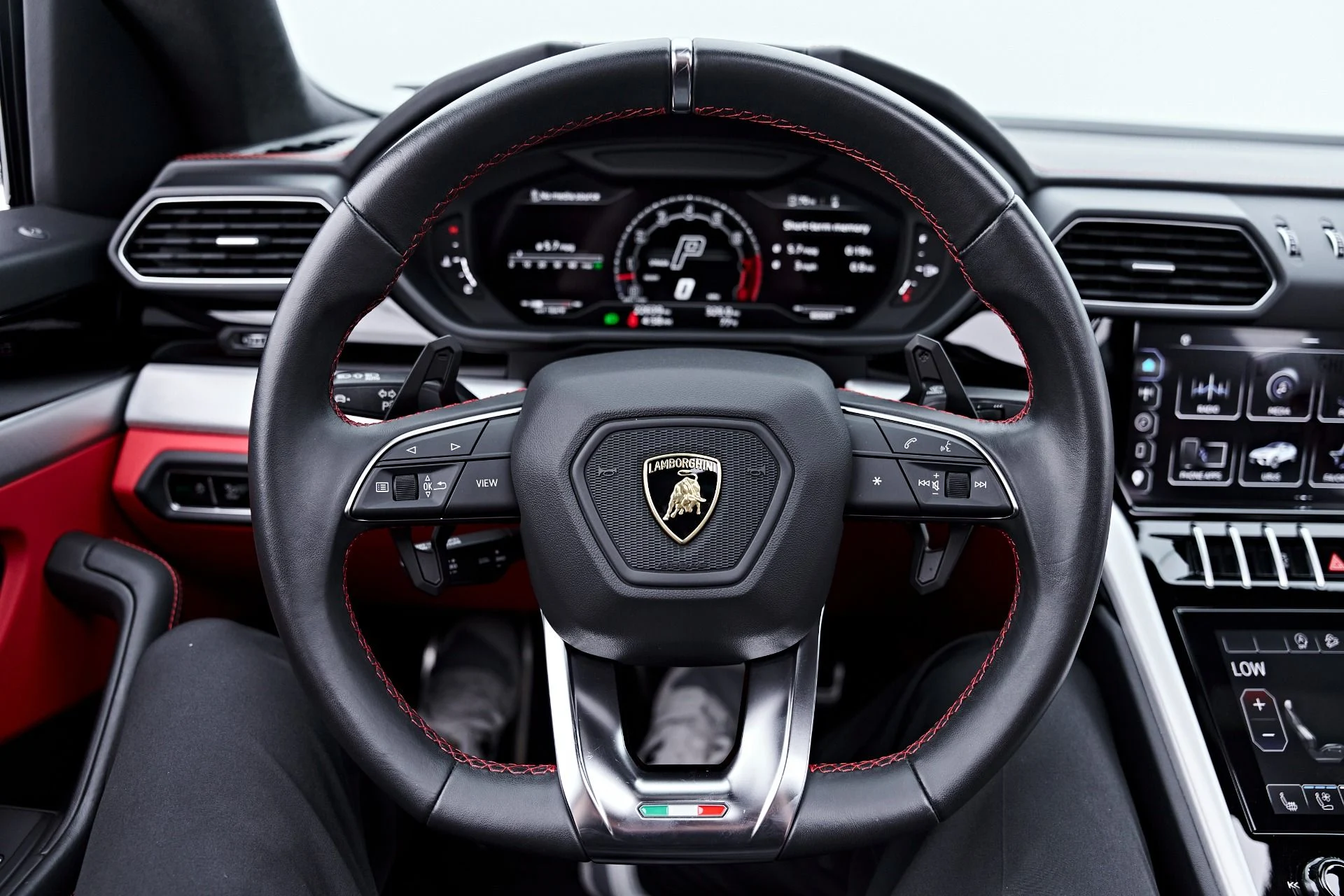 mph062_1737677510_Used_2023_Lamborghini_Urus_S_1784684507_88cbb9388f