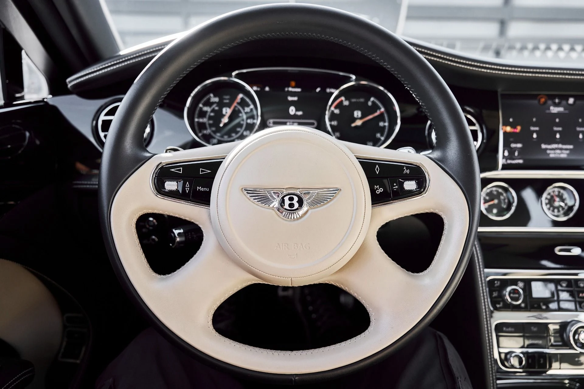 mph062_1739793801_Used_2019_Bentley_Mulsanne_Base_1773861442_6bf45cac33