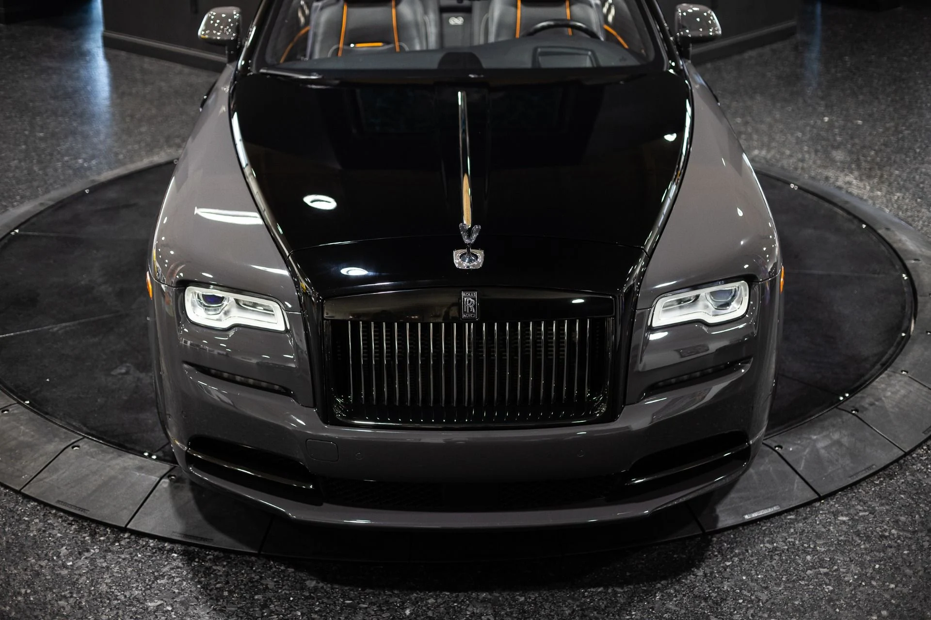 mph062_1748274103_Used_2018_Rolls_Royce_Dawn_1_of_1_Bespoke_Special_Order_Black_Badge_1773760376_3933b4579d