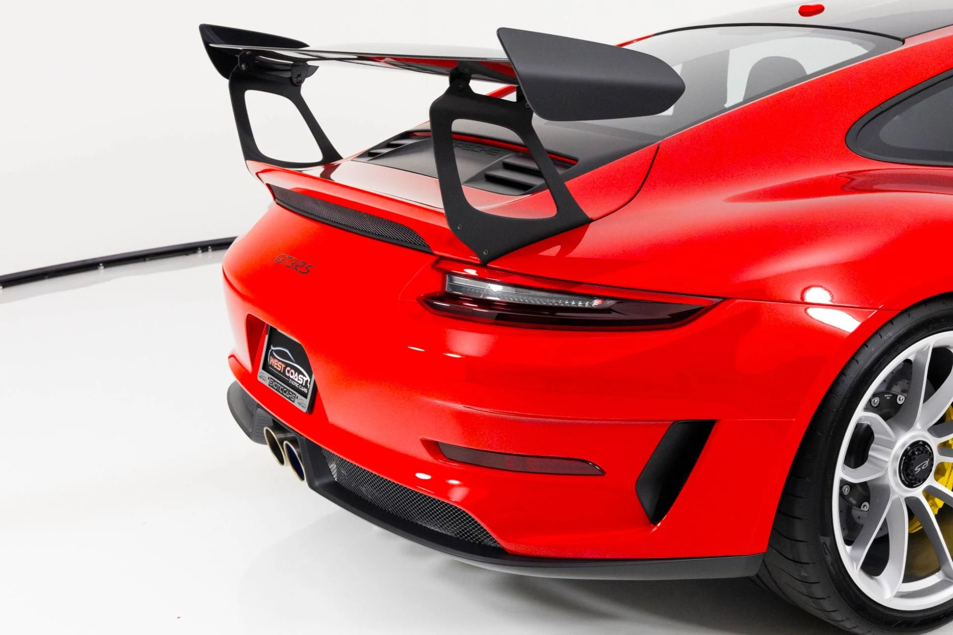 mph062_1756180156_Used_2019_Porsche_911_GT_3_RS_1762190446_3f8b1452a0