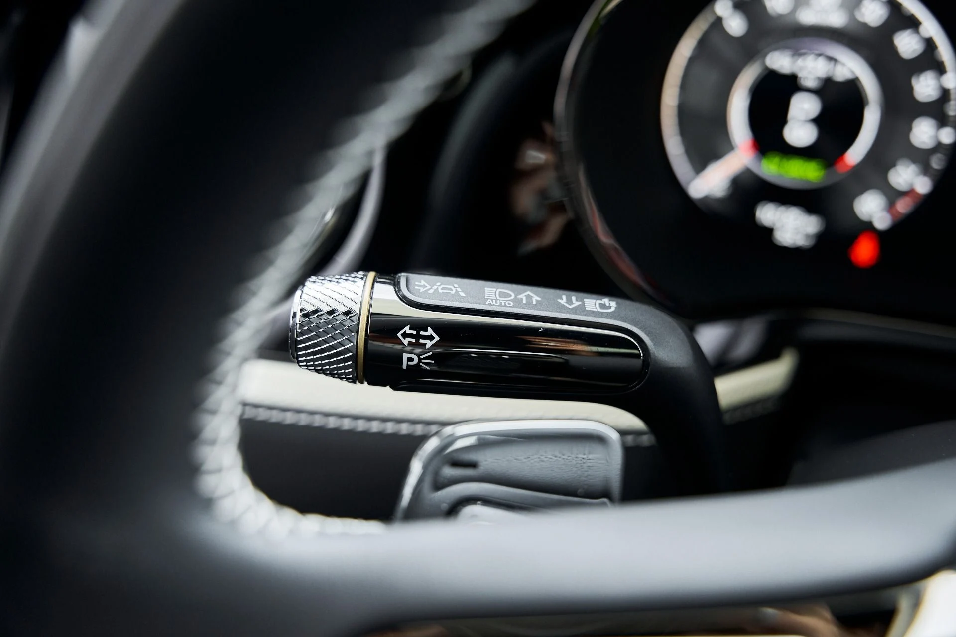 mph062_1800482272_Used_2025_Bentley_Flying_Spur_Speed_1769137133_5ac78d00f5