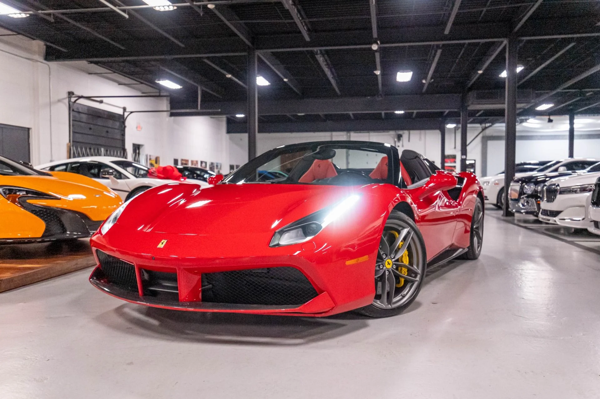 mph062_1827569311_Used_2018_Ferrari_488_Spider_1786655775_5b896f1575