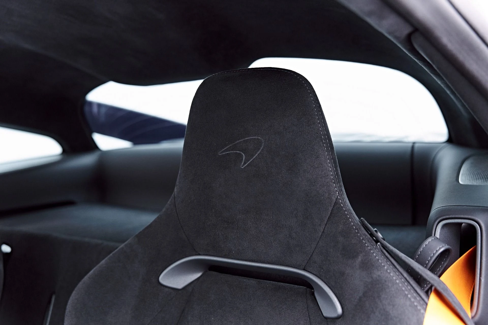 mph062_1842754255_Used_2026_Mc_Laren_Artura_Vision_1777507539_c65eaf7565