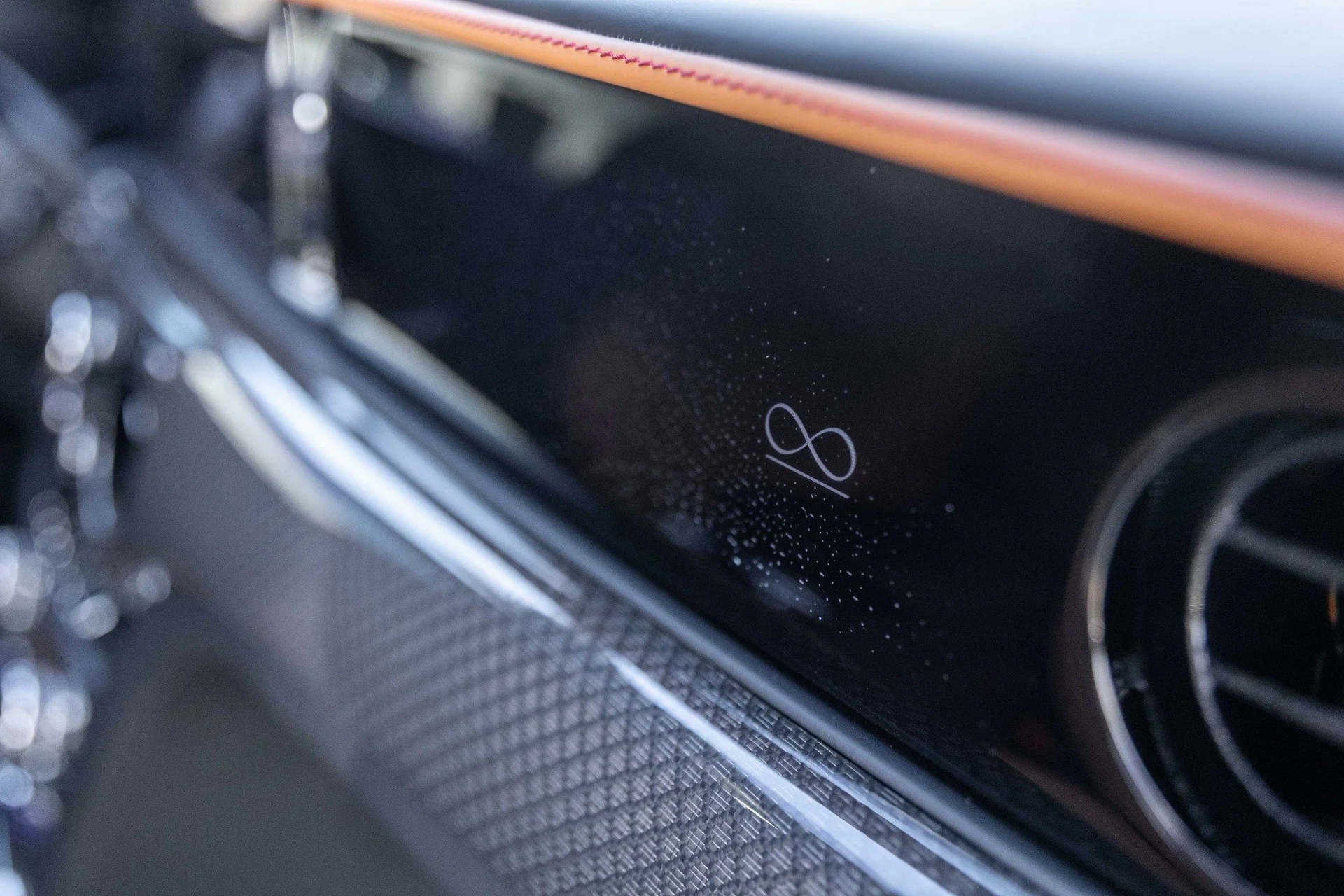 mph062_1934612269_Hi_Tech_Luxury_Imports_LLC_SCA_33_GZ_02_SU_231470_image_62_fa98dfa472