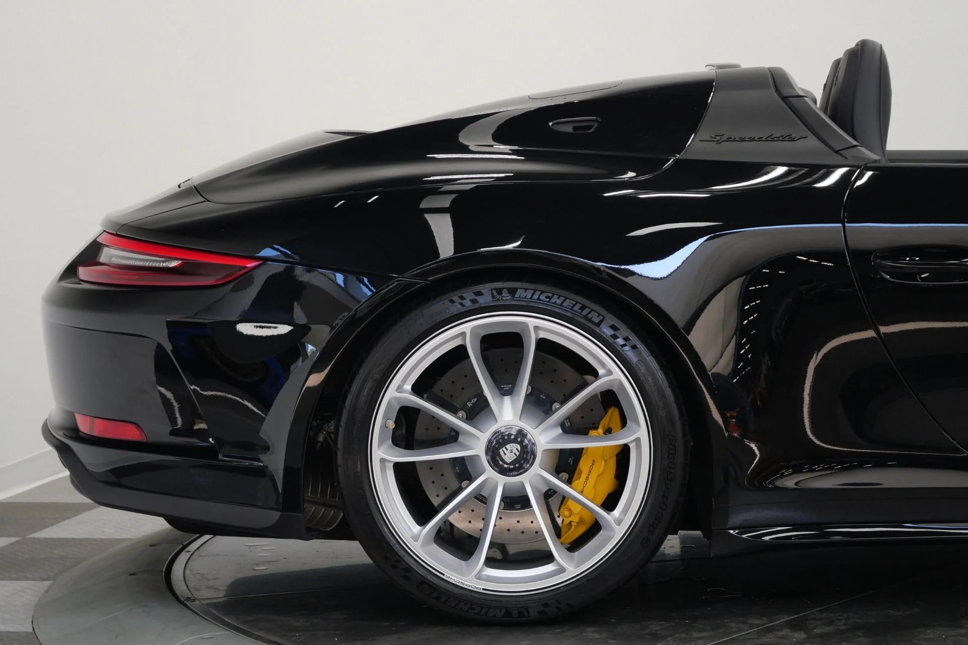 mph062_1943862744_Used_2019_Porsche_911_Speedster_1715_of_Only_1948_Built_6_Speed_Manual_1779827774_af72d51c5a