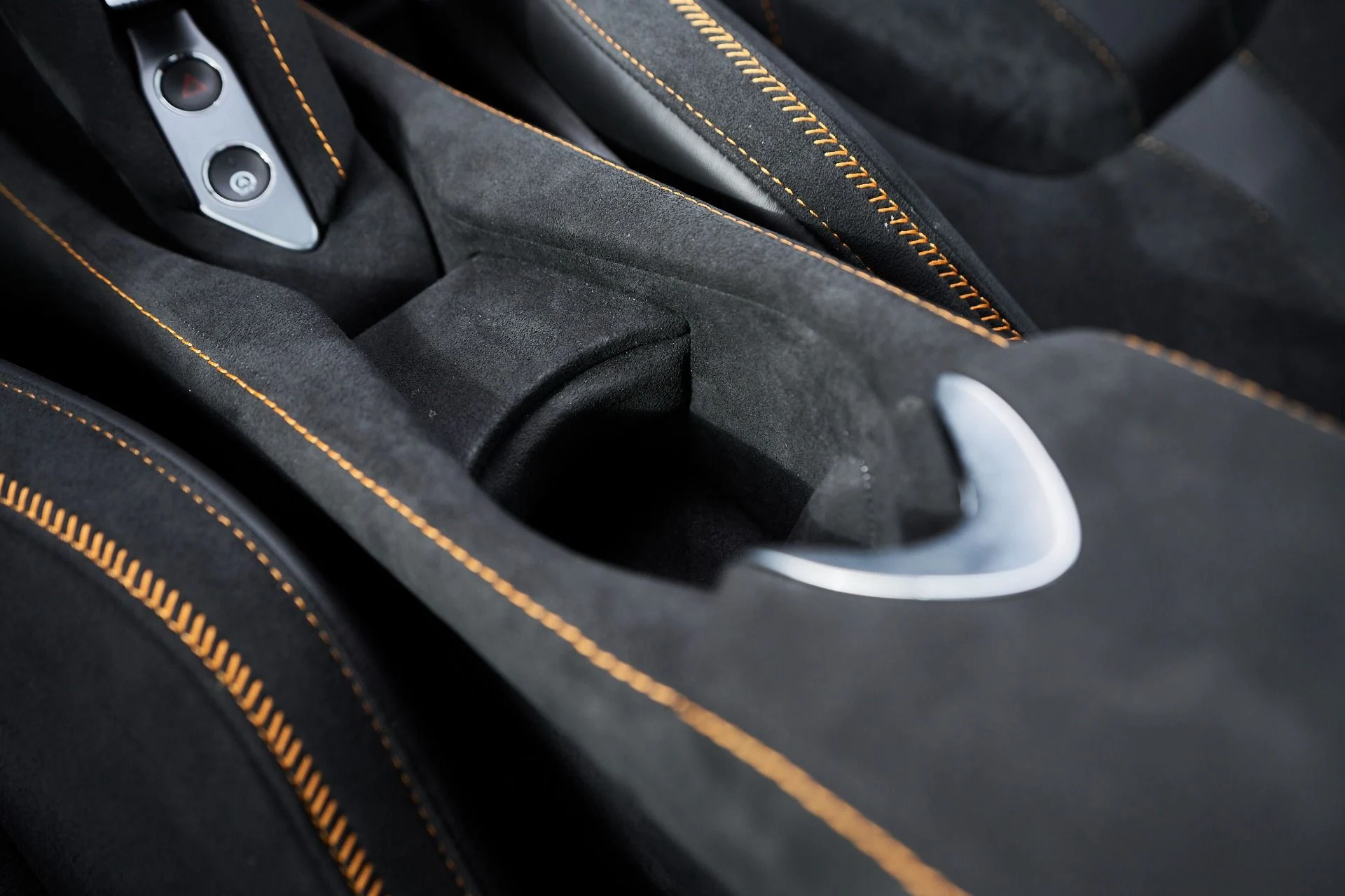 mph062_1944538834_Used_2024_Mc_Laren_750_S_1762992900_280fc4dd78