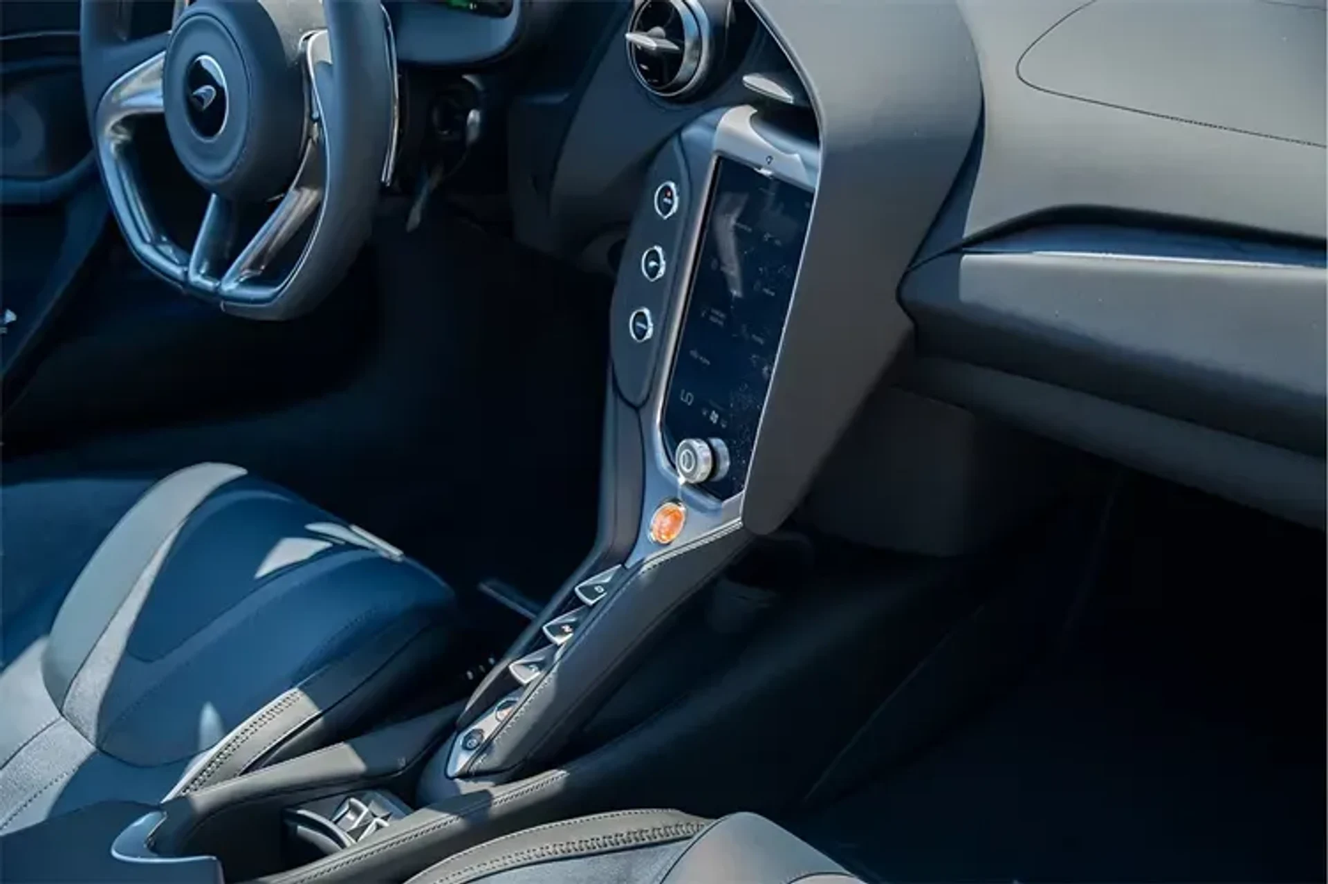 mph062_1951719459_2sfl_Raw_Xzcxug_OI_6_med_a5571b4023