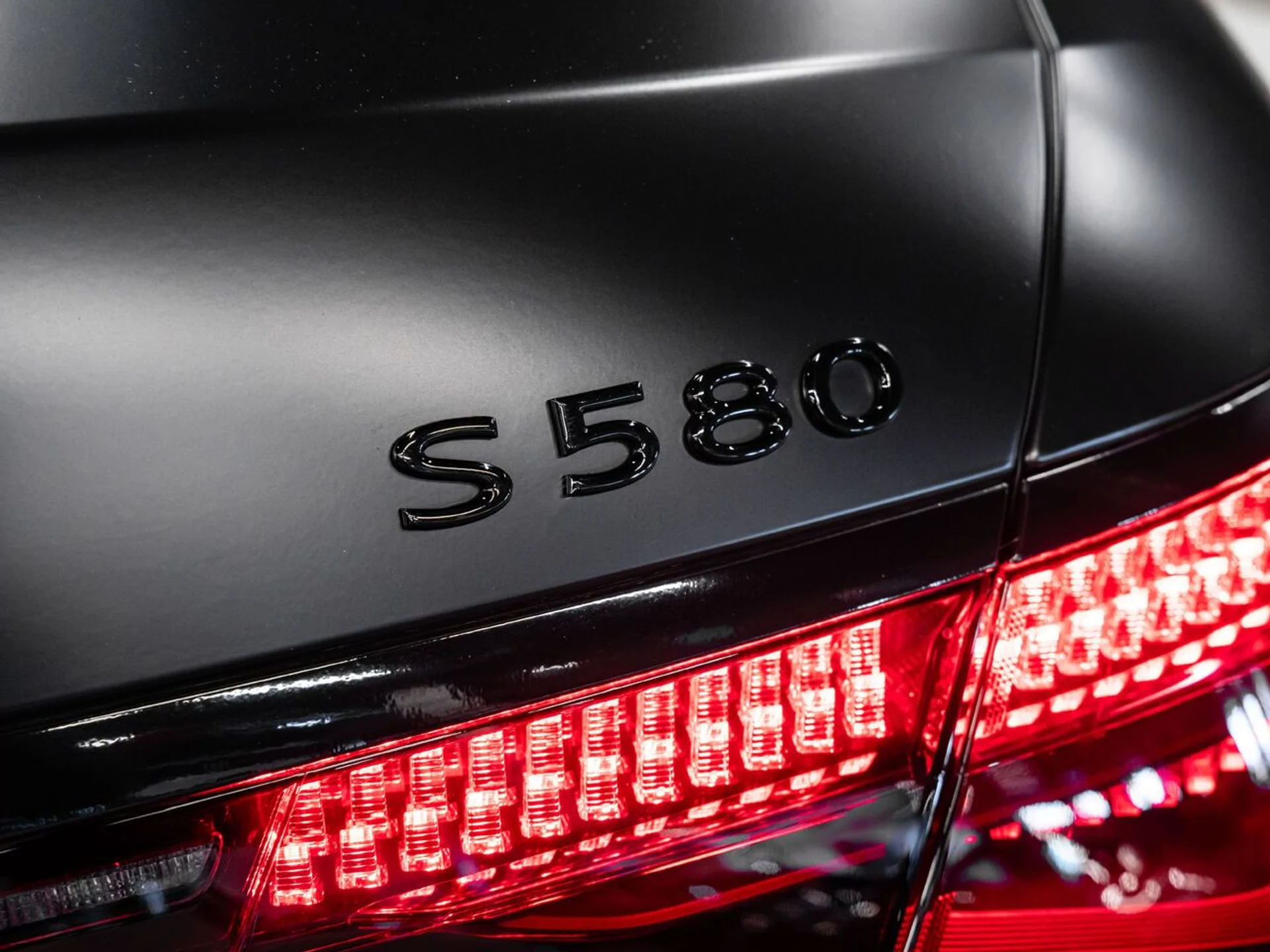 mph062_1954946767_mercedes_benz_s_class_2023_7109cdab3d