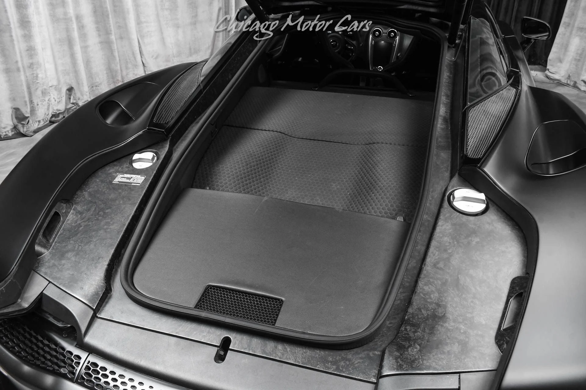 mph062_197321268_10371_p63_l_5d3967aa9c