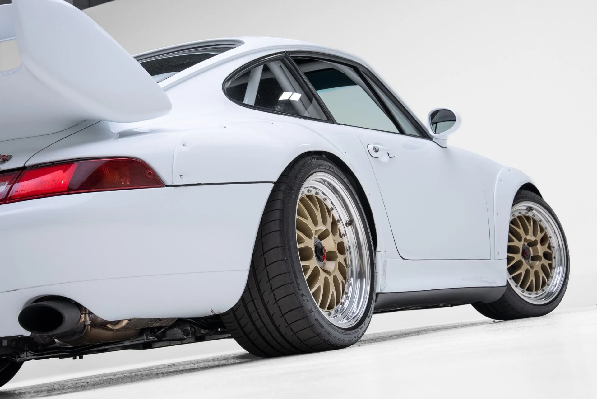 mph062_1985485559_Used_1997_Porsche_911_993_Cup_38_RSR_1773179145_1266e7d953