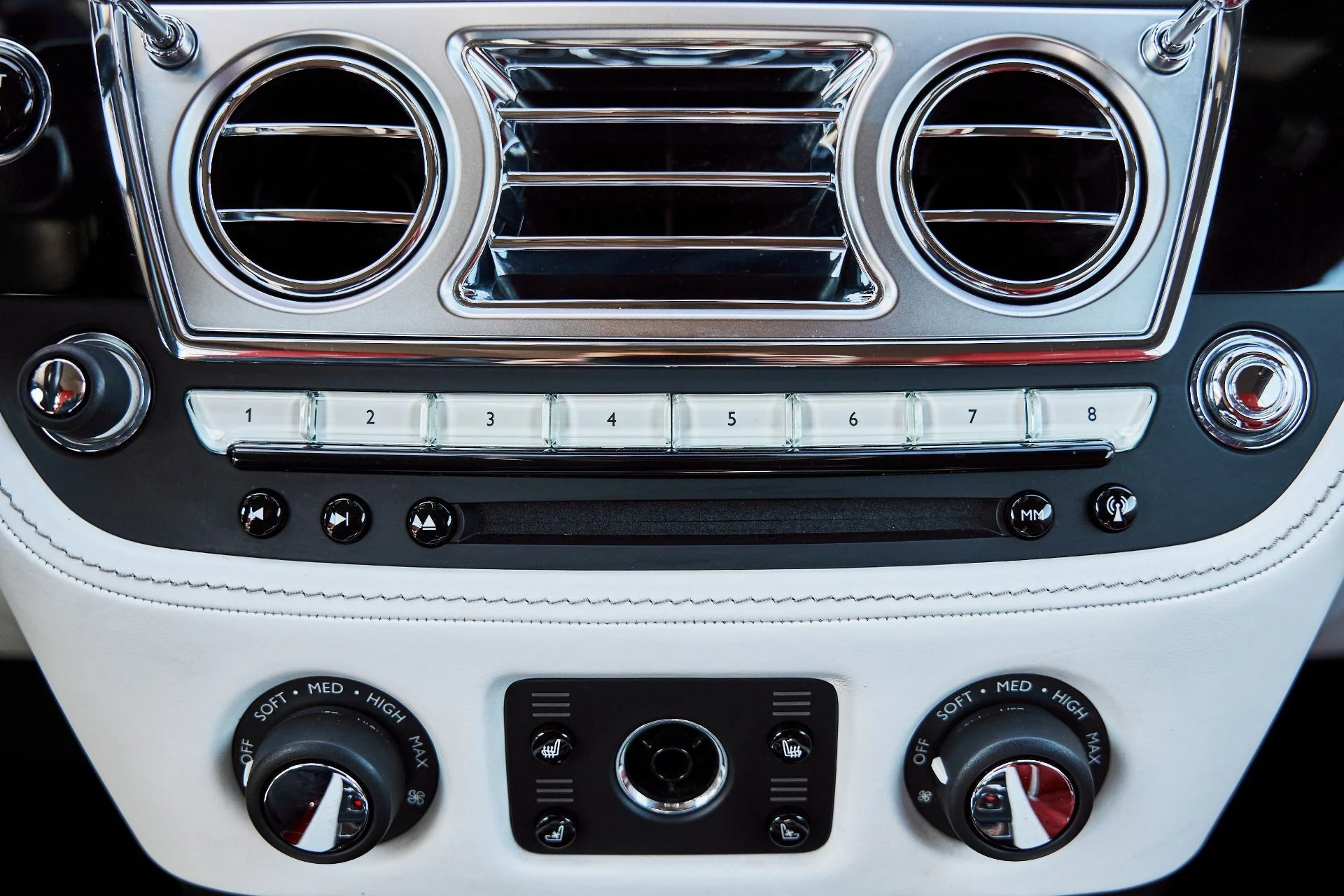 mph062_2044841640_Used_2020_Rolls_Royce_Wraith_Base_1775285277_2571241a1a