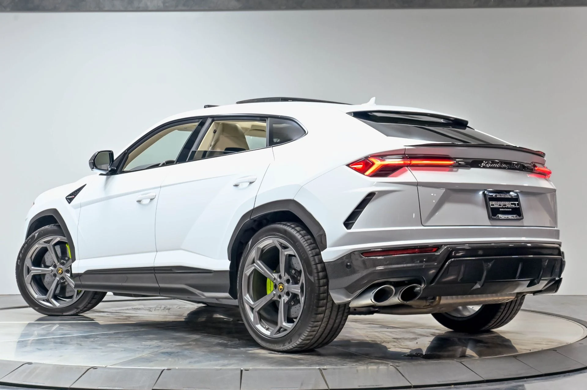 mph062_2072712037_Used_2020_Lamborghini_Urus_1778528583_13b6345ca6