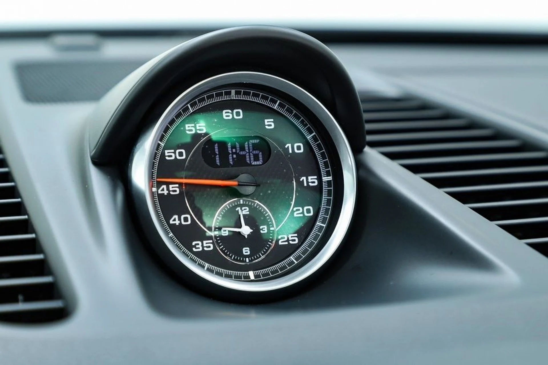 mph062_2079569958_22fd7085a0eda71b7f30129efbffe84cx_ef0369bfef