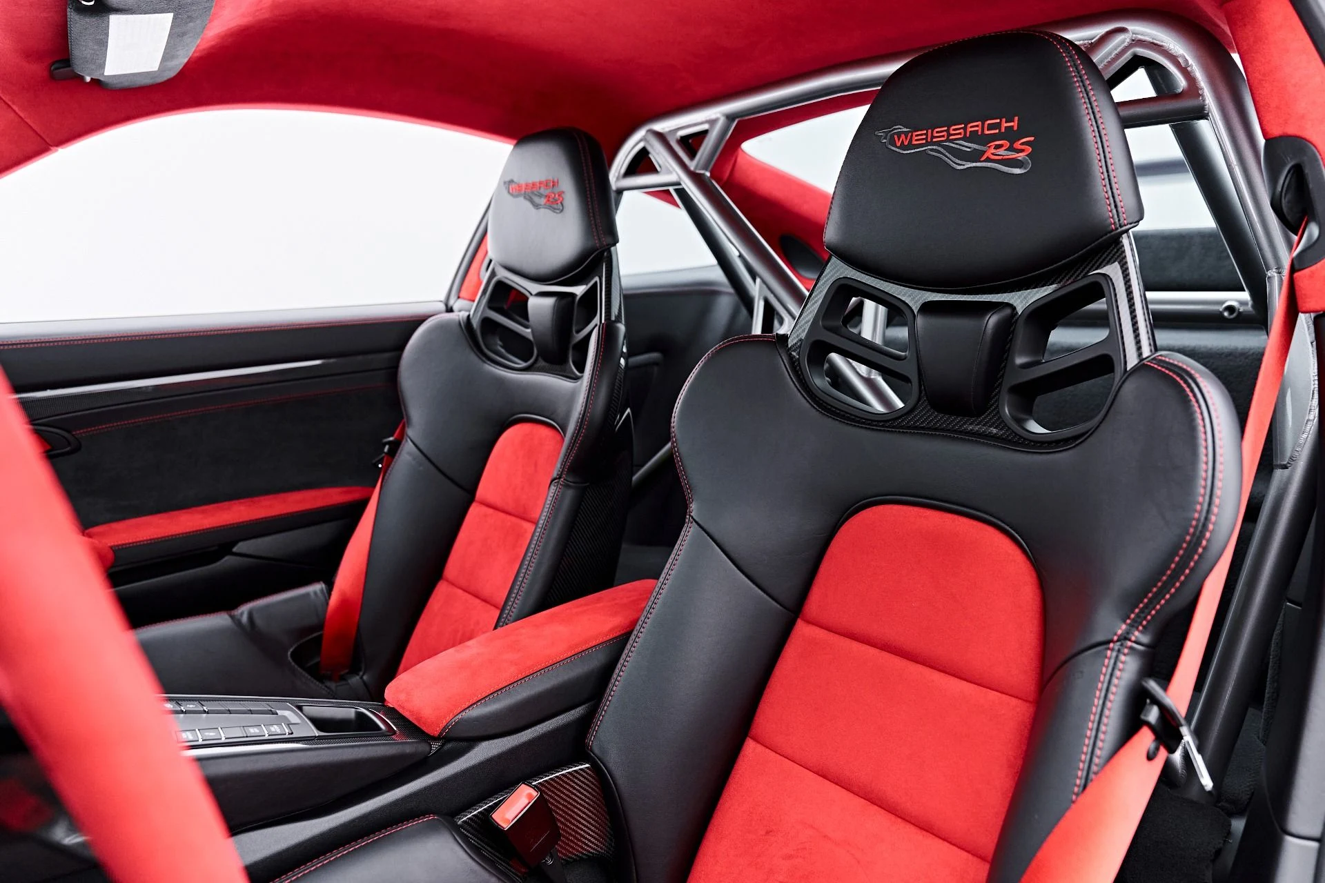 mph062_2100966478_Used_2019_Porsche_911_GT_2_RS_1788559284_4849b9b8be
