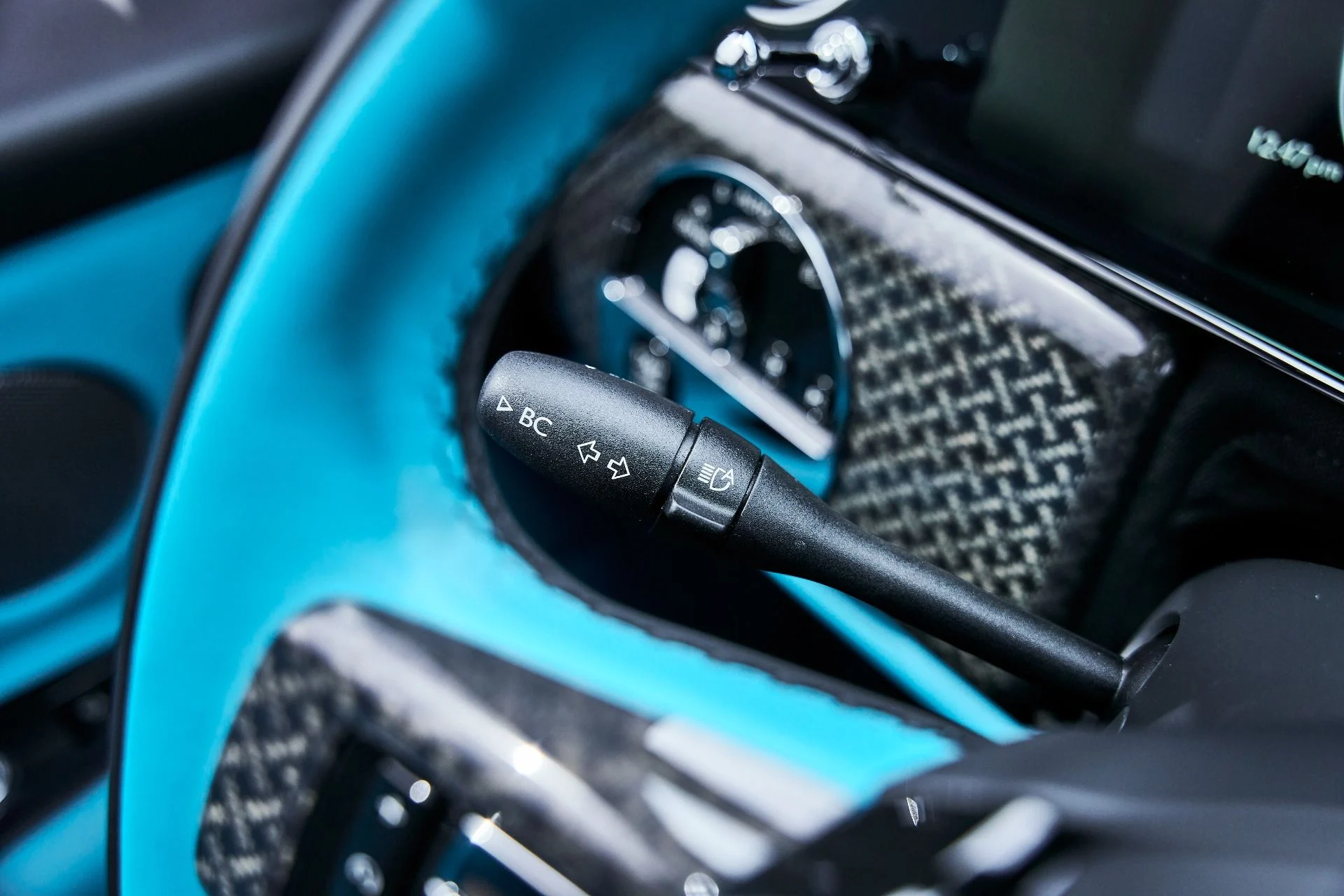 mph062_2105869482_Used_2025_Rolls_Royce_Cullinan_Black_Badge_1774912567_5508510282