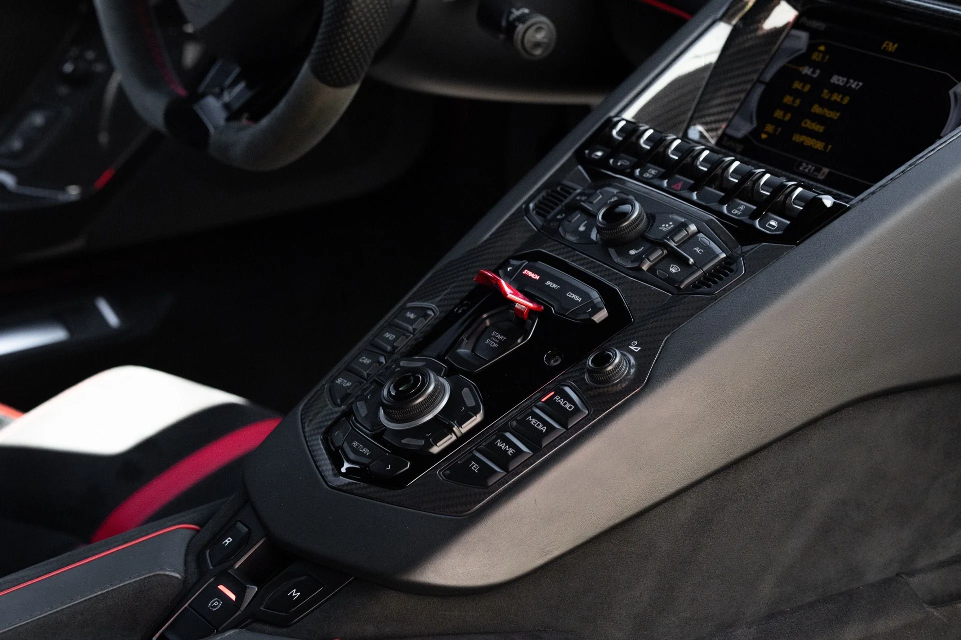 mph062_2123147816_Used_2016_Lamborghini_Aventador_LP_750_4_SV_1760392295_336b1ef176