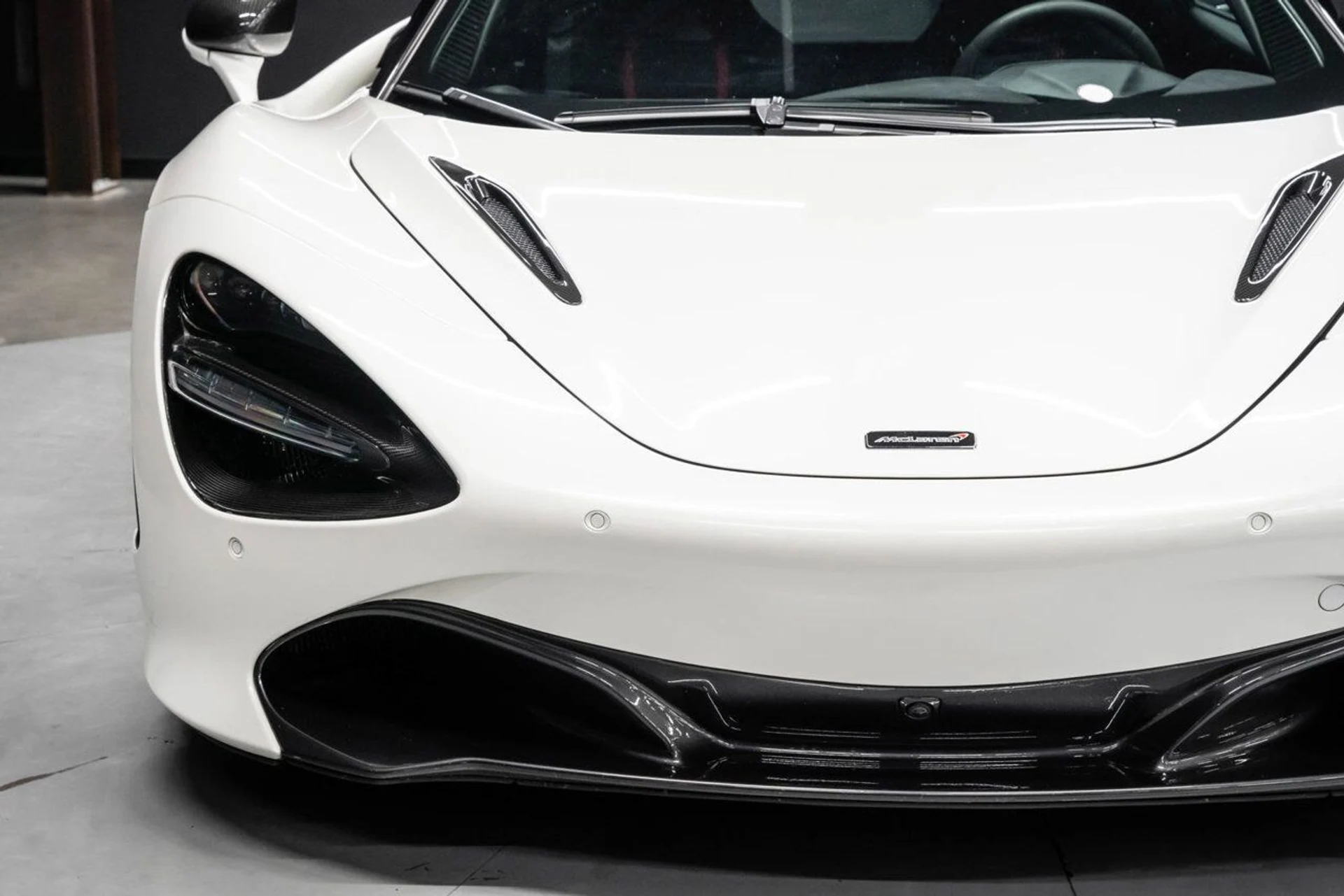 mph062_2137592984_mclaren_720s_2018_812eb71839