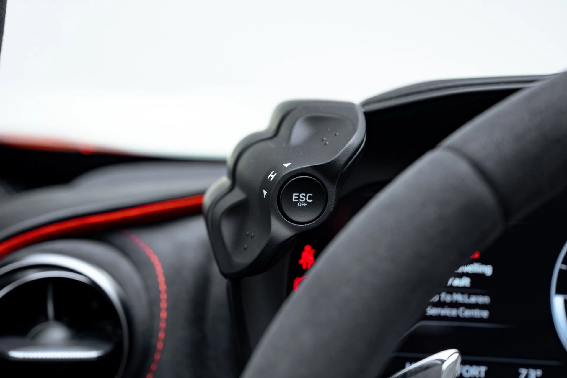 mph062_2143262762_Used_2024_Mc_Laren_750_S_Spider_1776888165_8932ddf00b