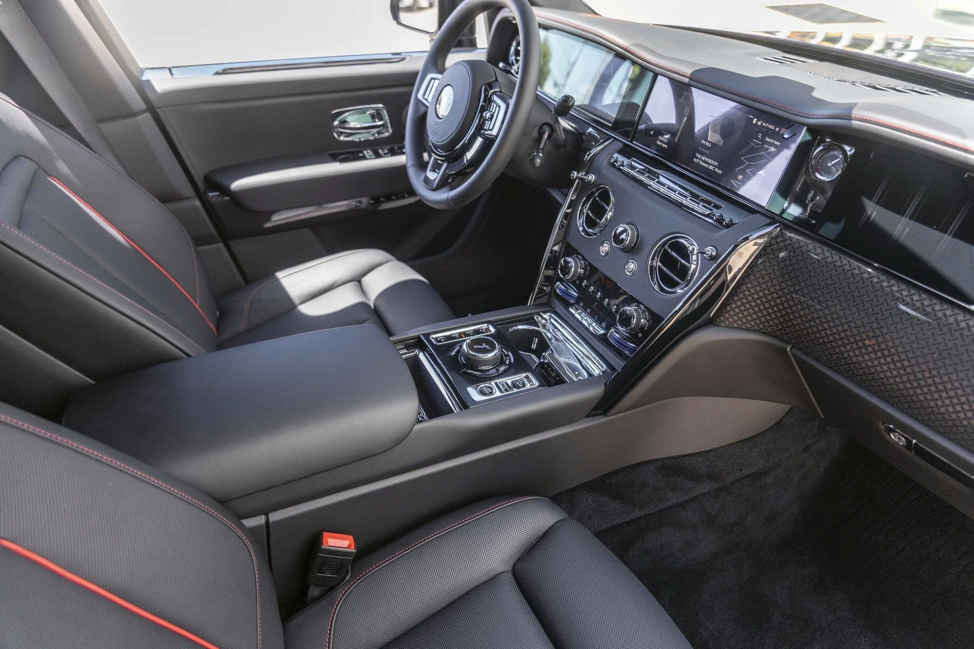 mph062_2159853582_Hi_Tech_Luxury_Imports_LLC_SLA_43_HA_07_TU_235148_image_62_11b15a3219