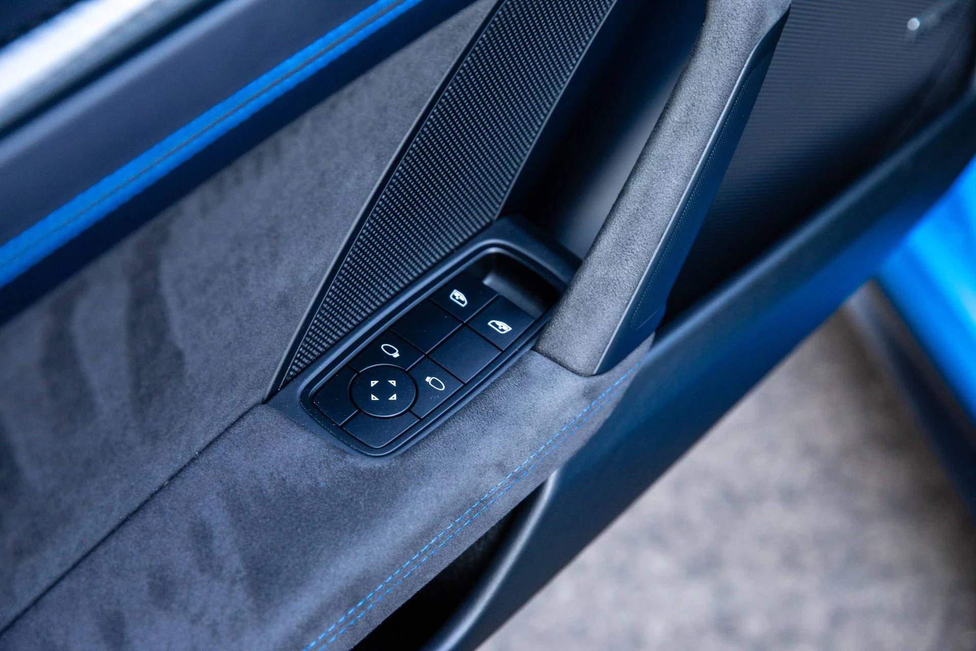 mph062_2175023549_Used_2022_Porsche_911_GT_3_1769043467_7b6d84a76c